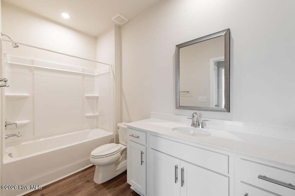 1025 Amber Way Property Photo 14