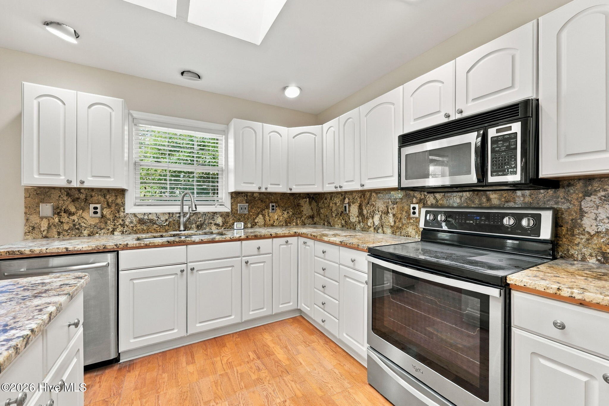405 Emerald Circle Property Photo 8