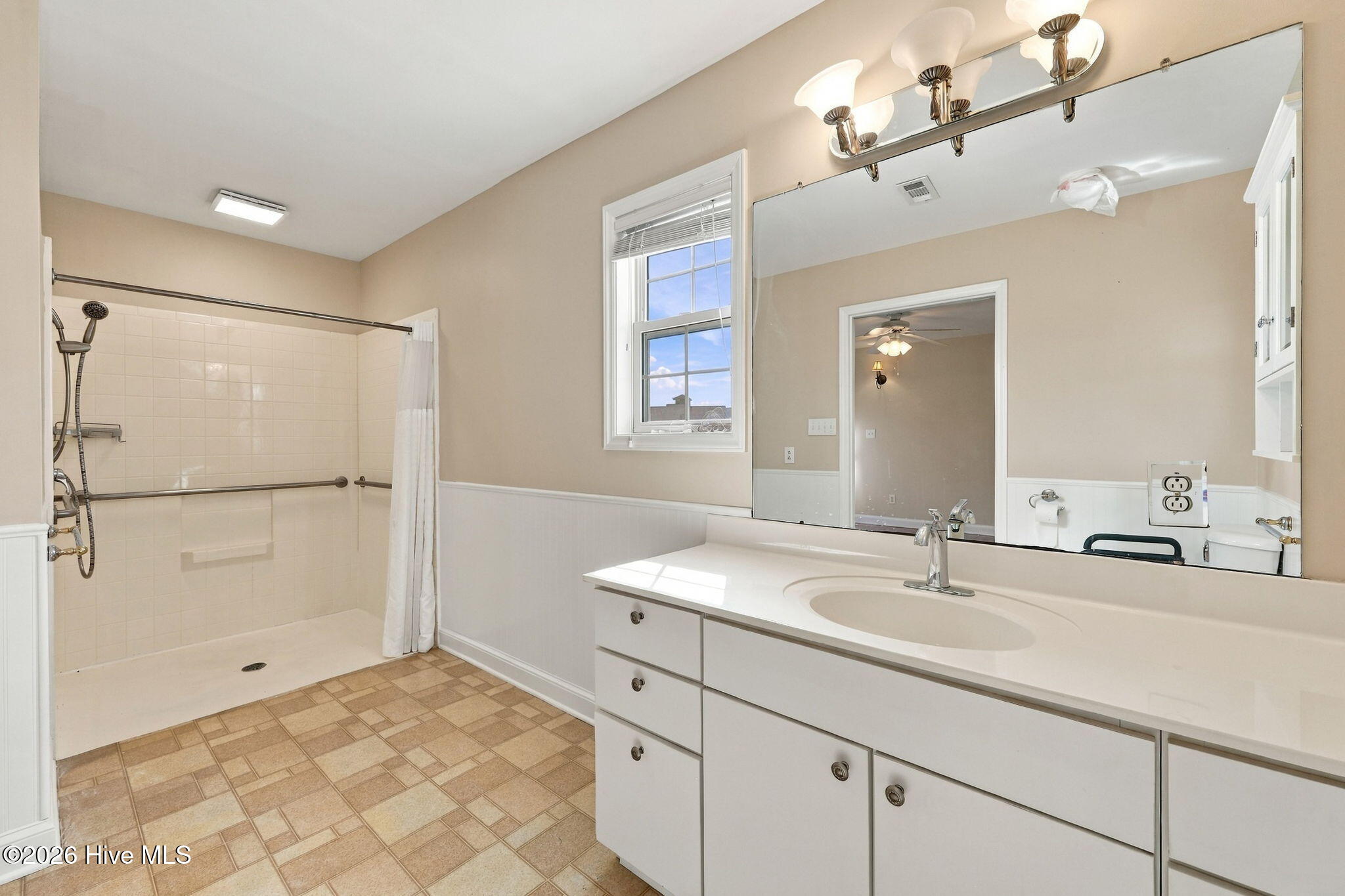 405 Emerald Circle Property Photo 13