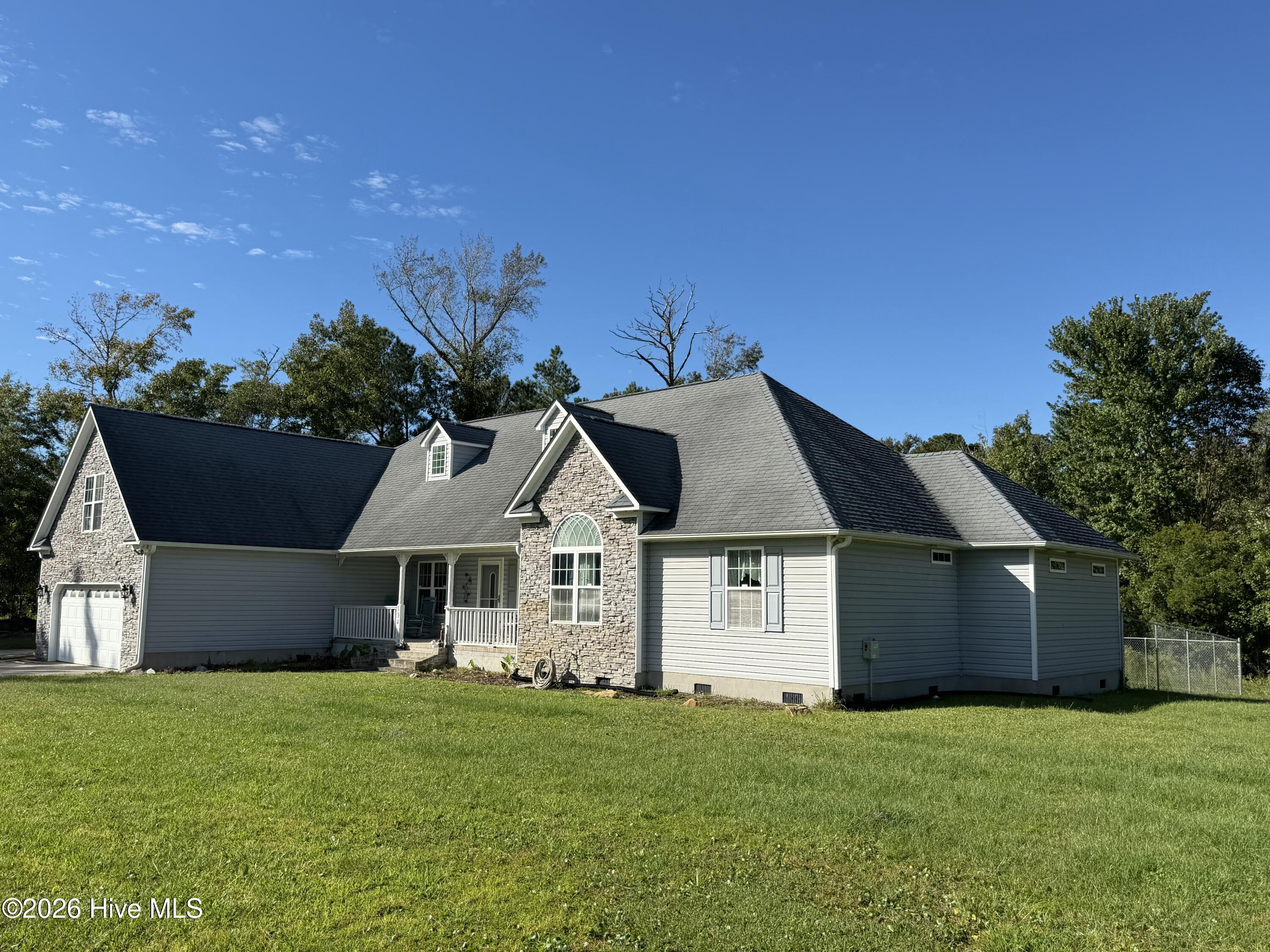 134 Bur Oaks Boulevard Property Photo 3
