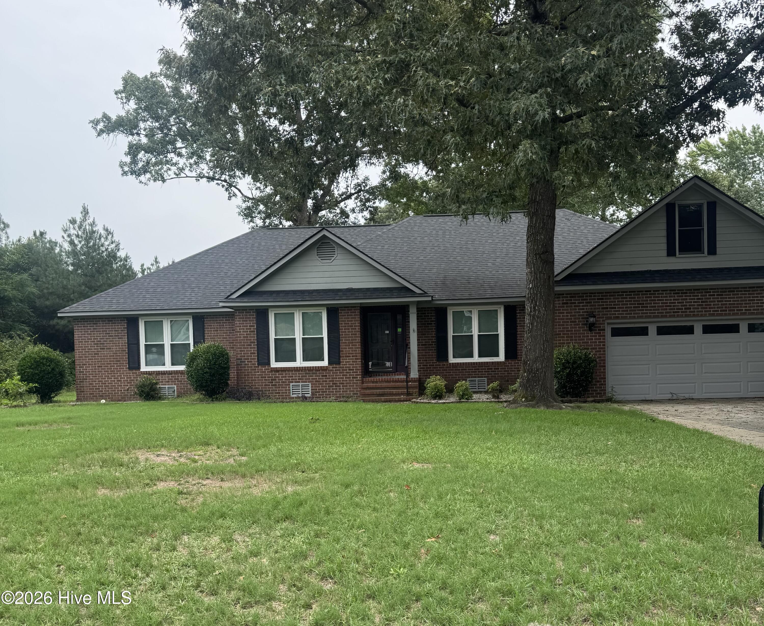 216 Creekside Drive Property Photo 1