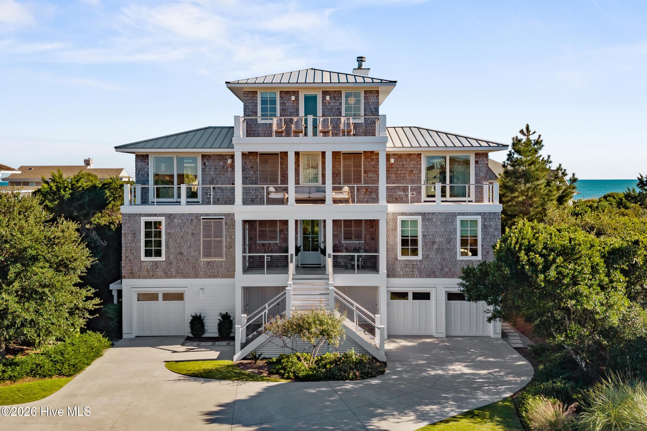 416 Beach Road N Property Photo 1