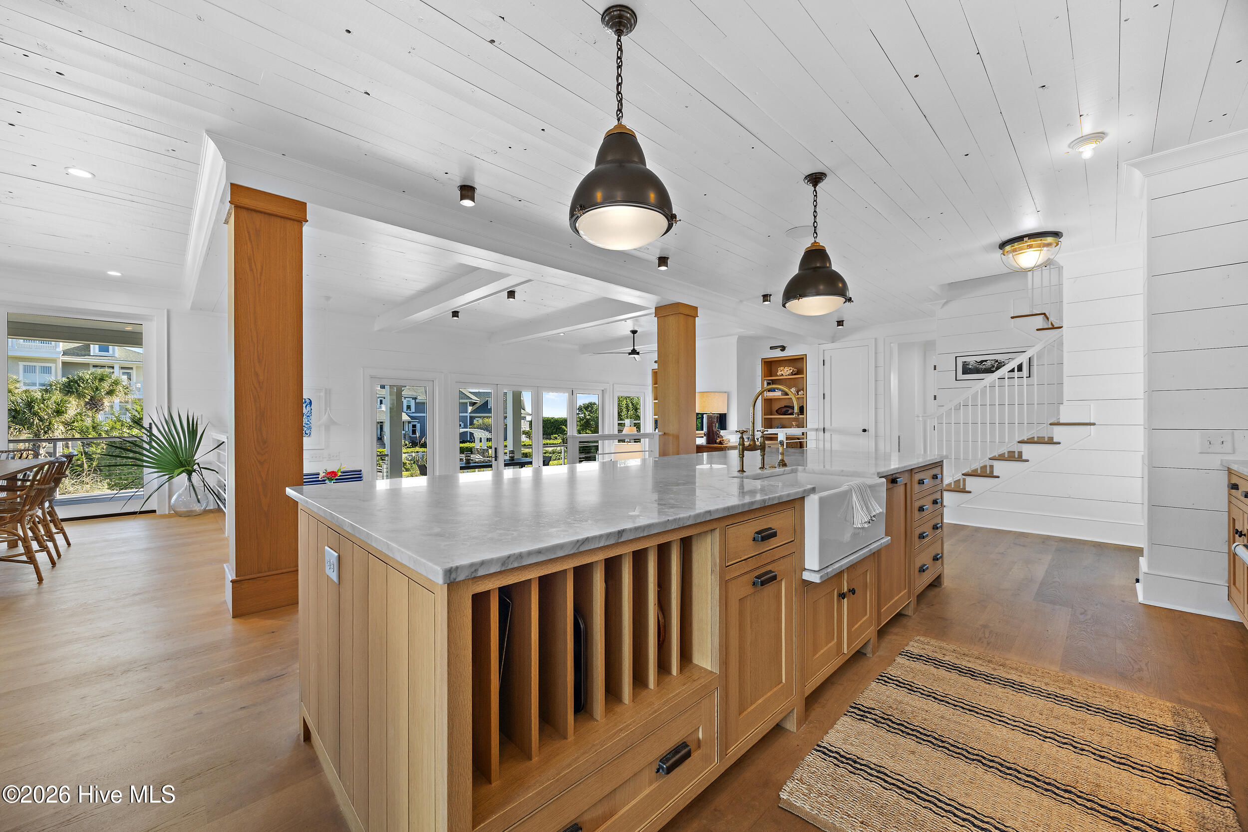 416 Beach Road N Property Photo 20