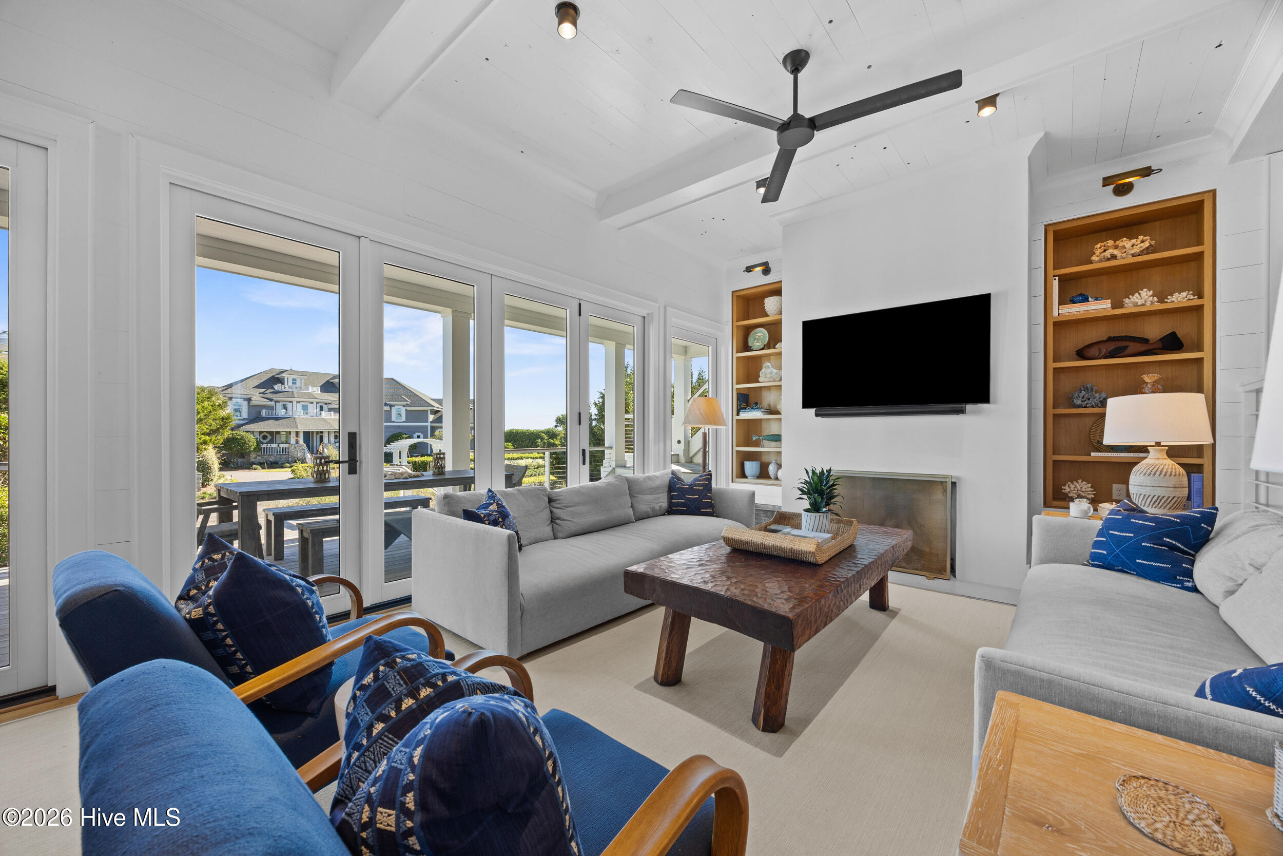 416 Beach Road N Property Photo 29