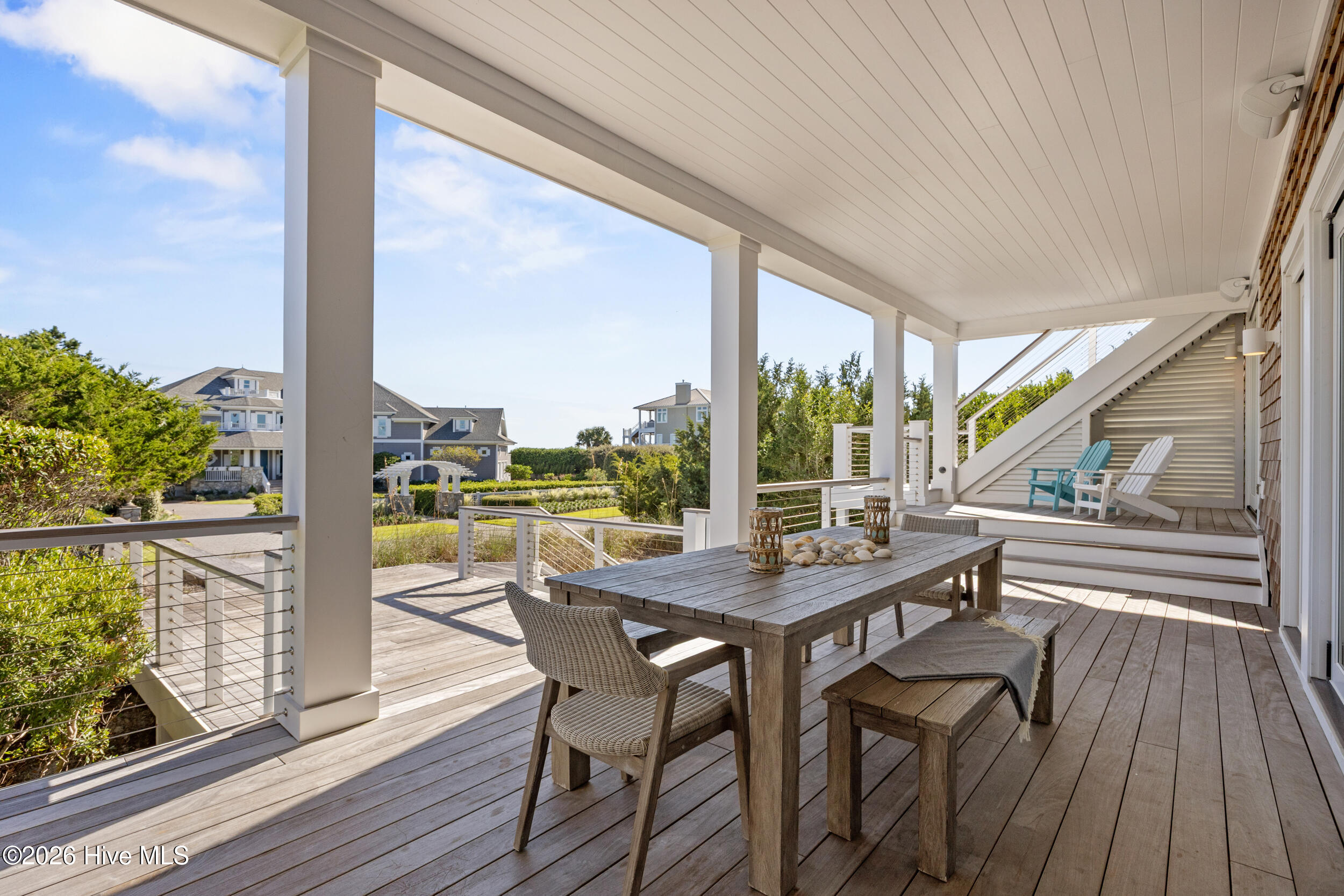 416 Beach Road N Property Photo 38