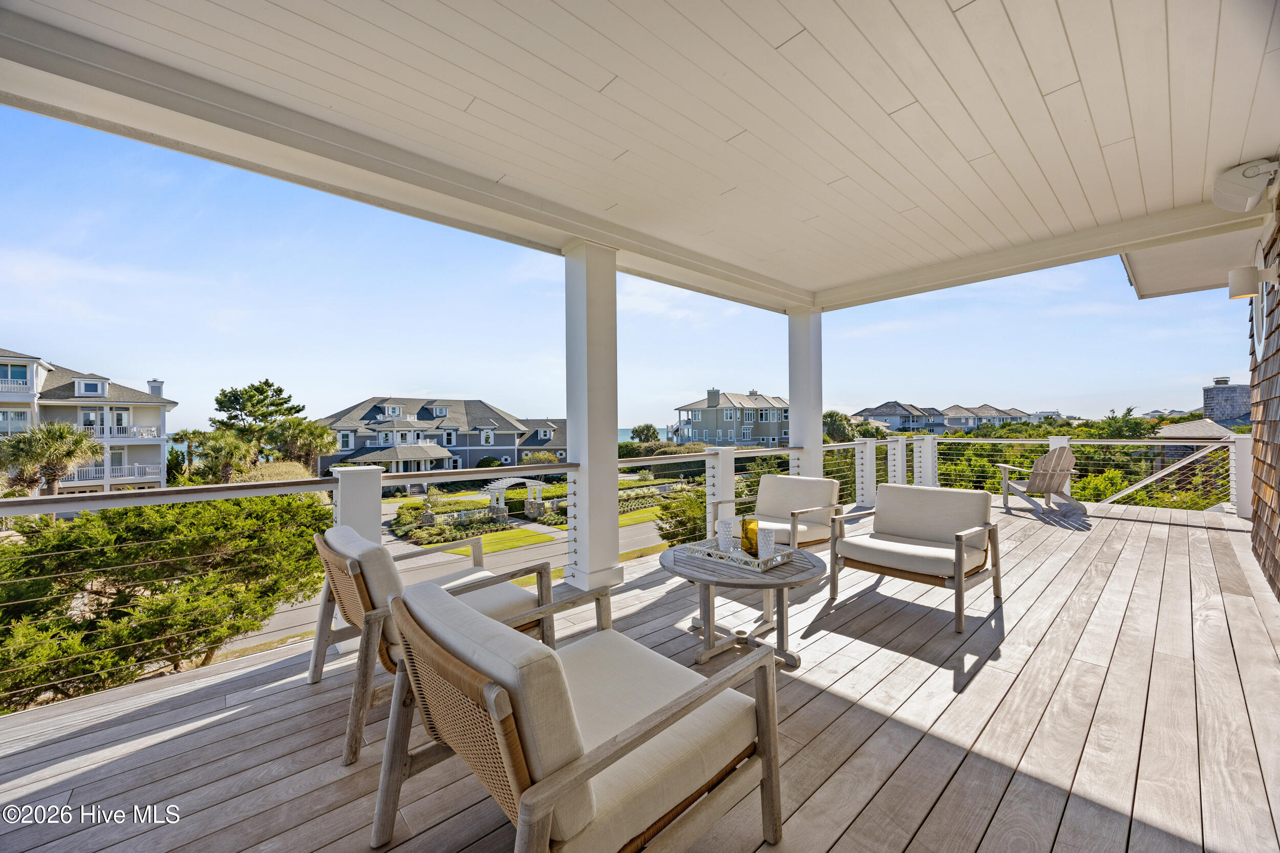 416 Beach Road N Property Photo 63