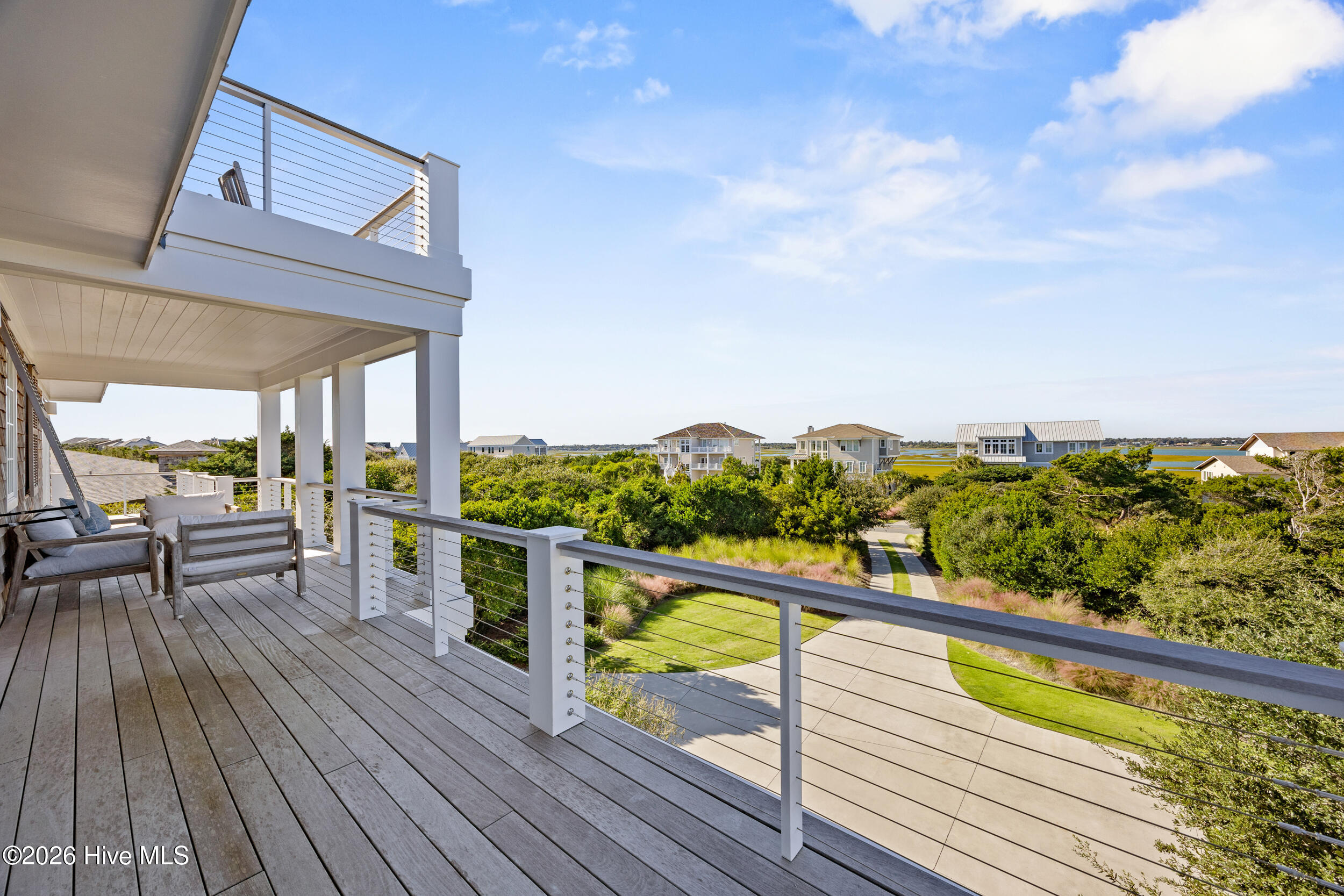 416 Beach Road N Property Photo 73