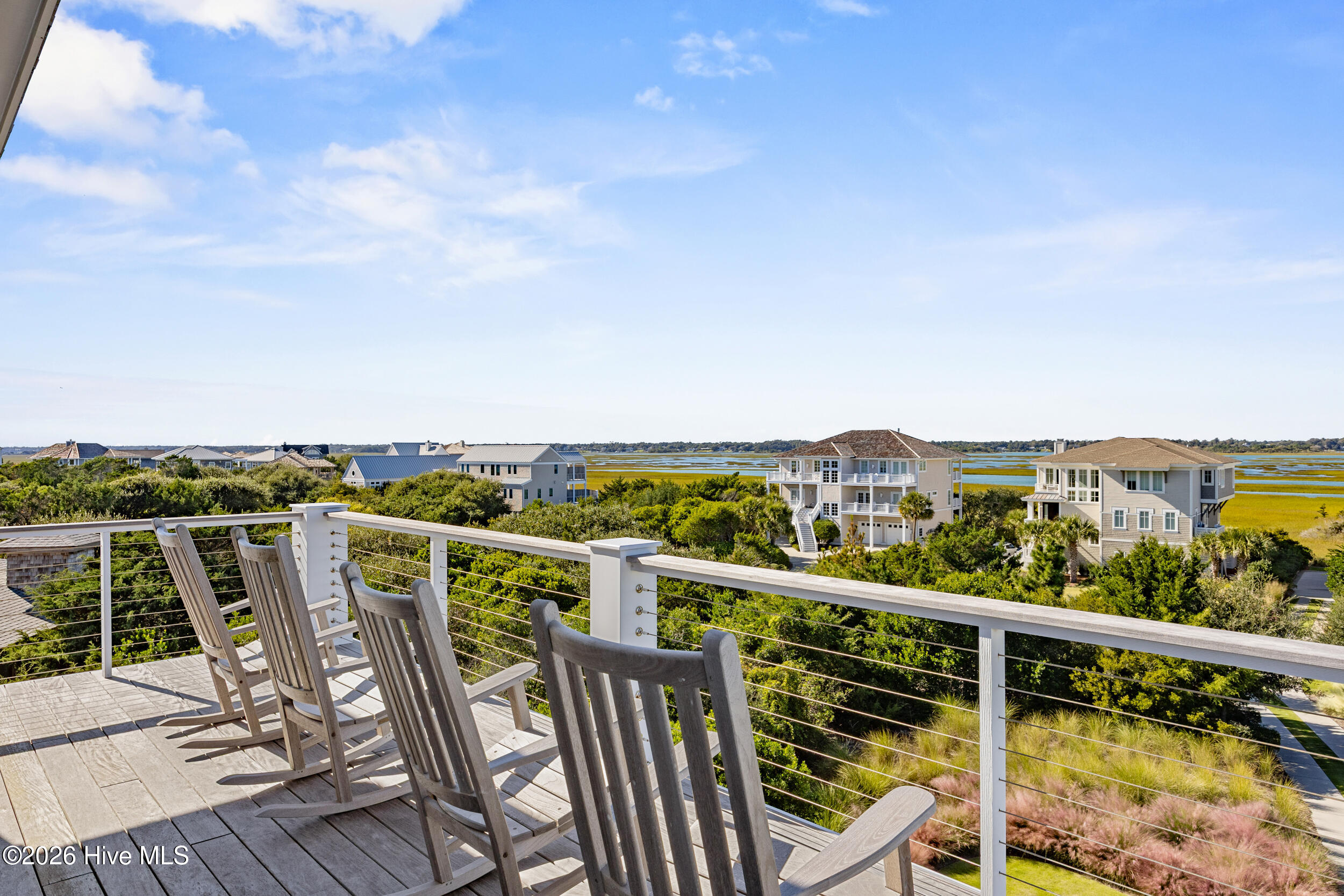 416 Beach Road N Property Photo 82