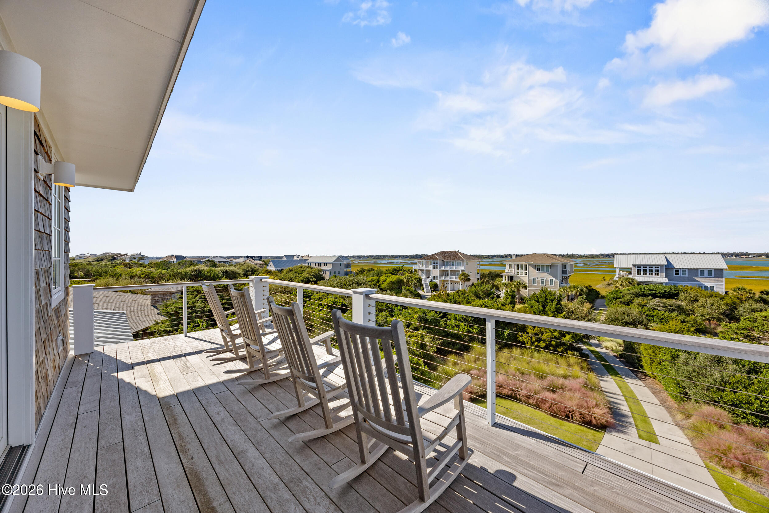 416 Beach Road N Property Photo 83