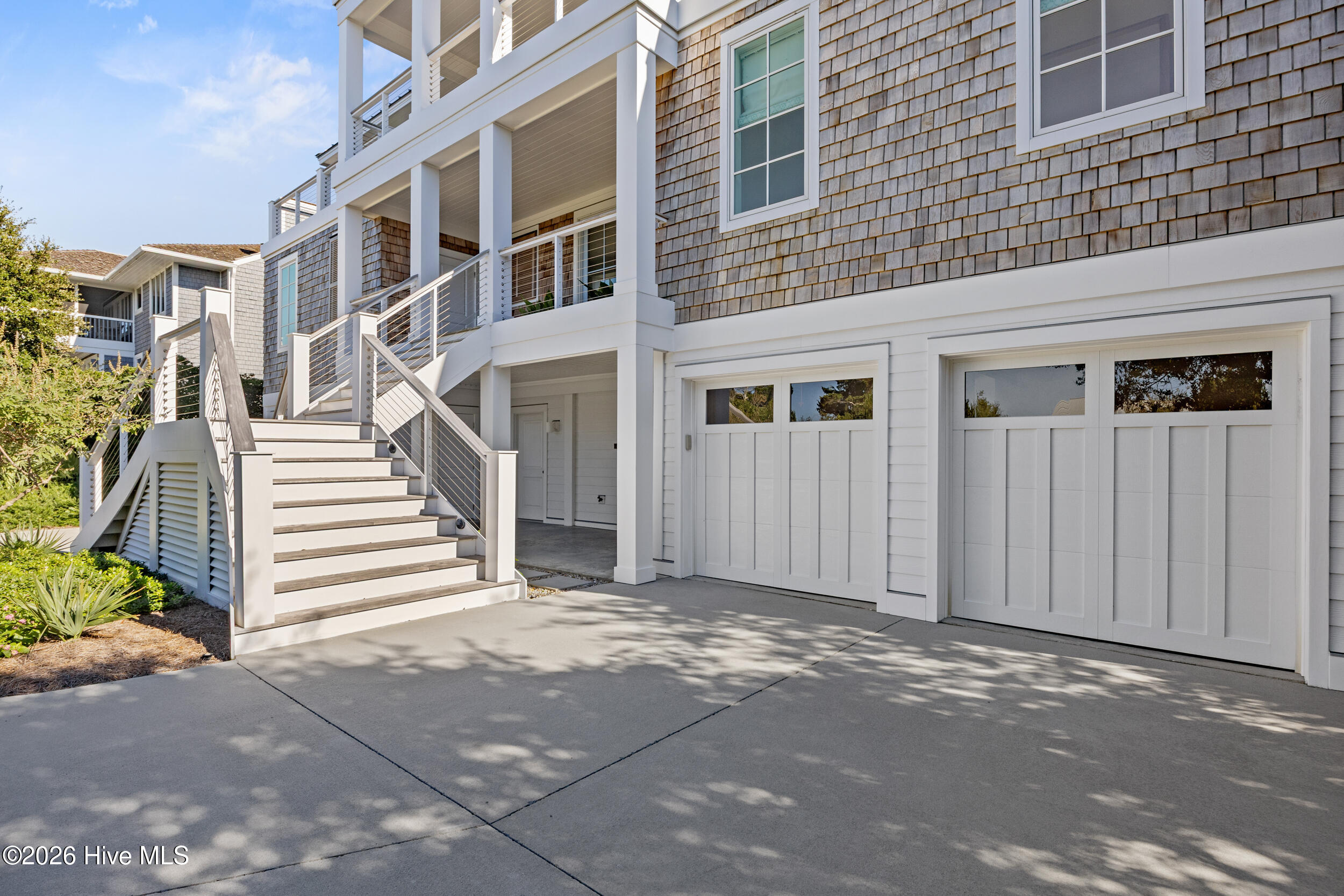 416 Beach Road N Property Photo 86