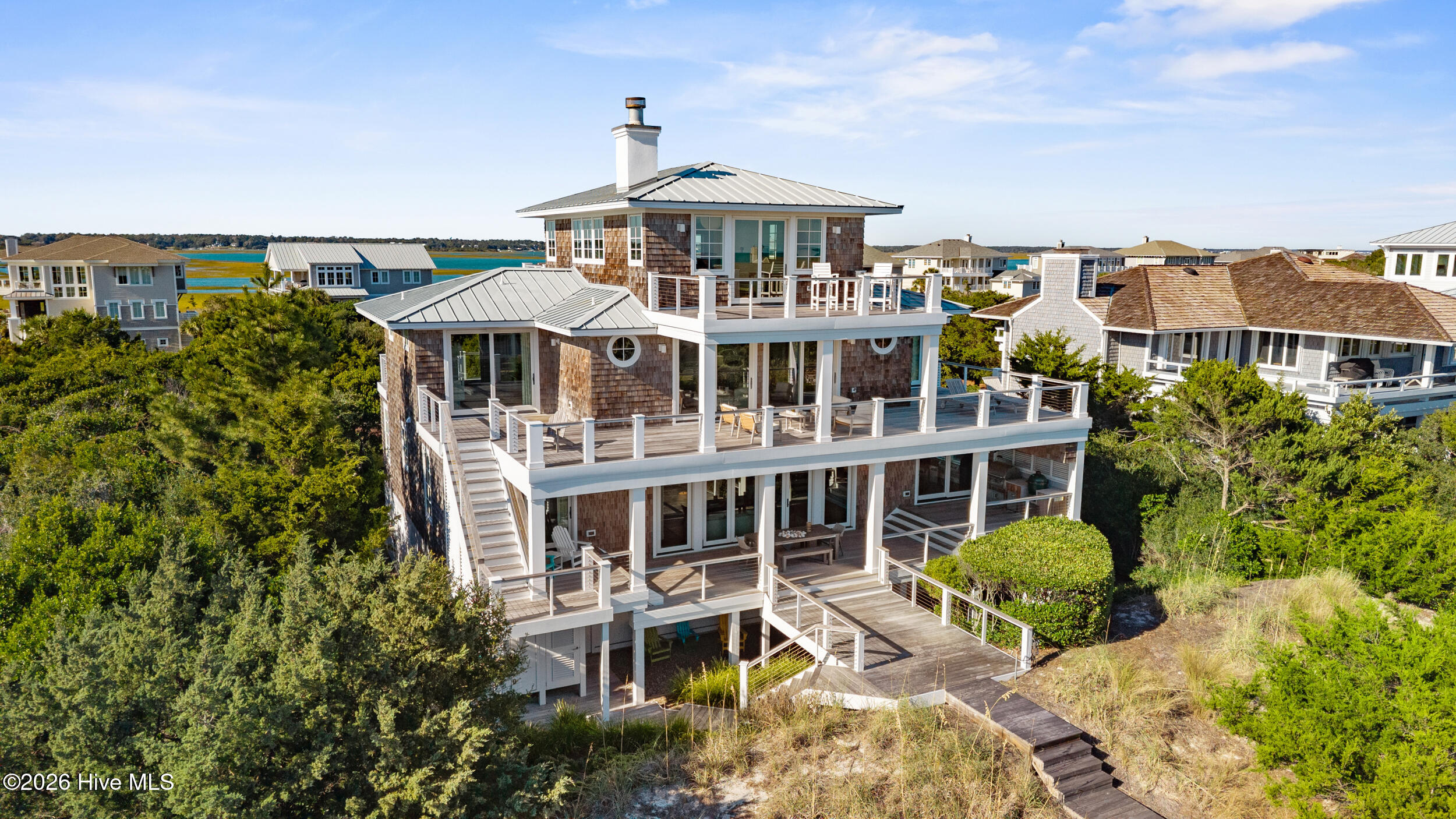 416 Beach Road N Property Photo 116