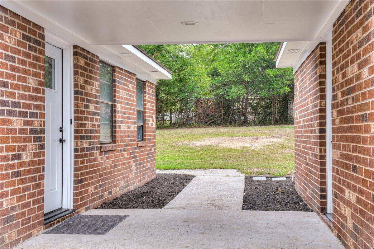 220 Highview Way Property Photo 4