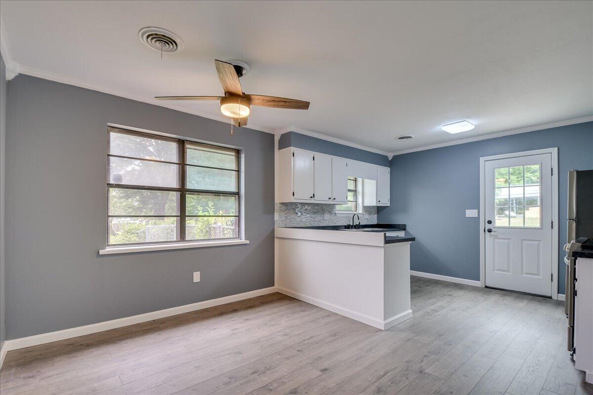 220 Highview Way Property Photo 9