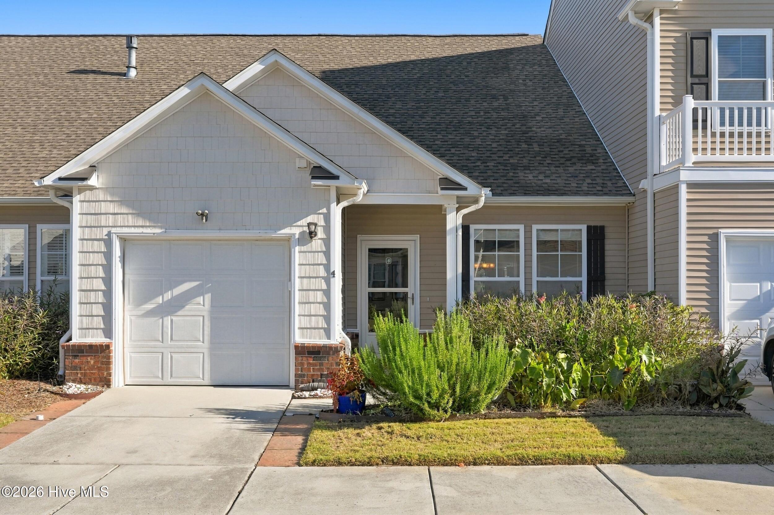 4004 Norseman Loop Unit 4 Property Photo 1