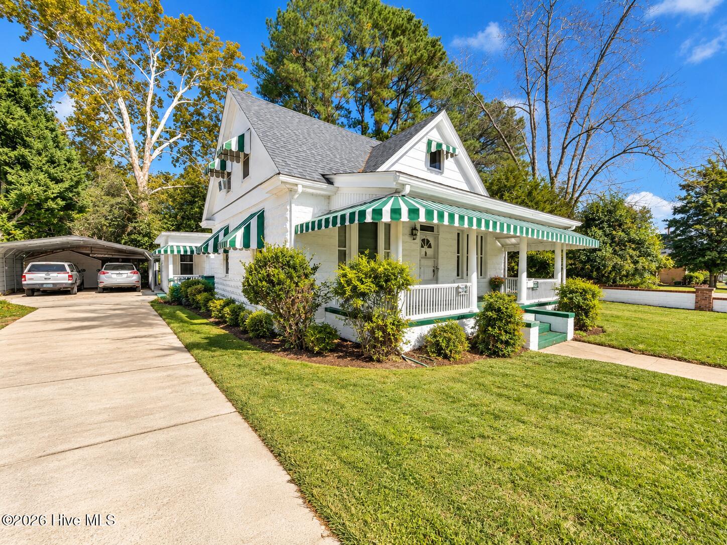 105 E High Street Property Photo 1