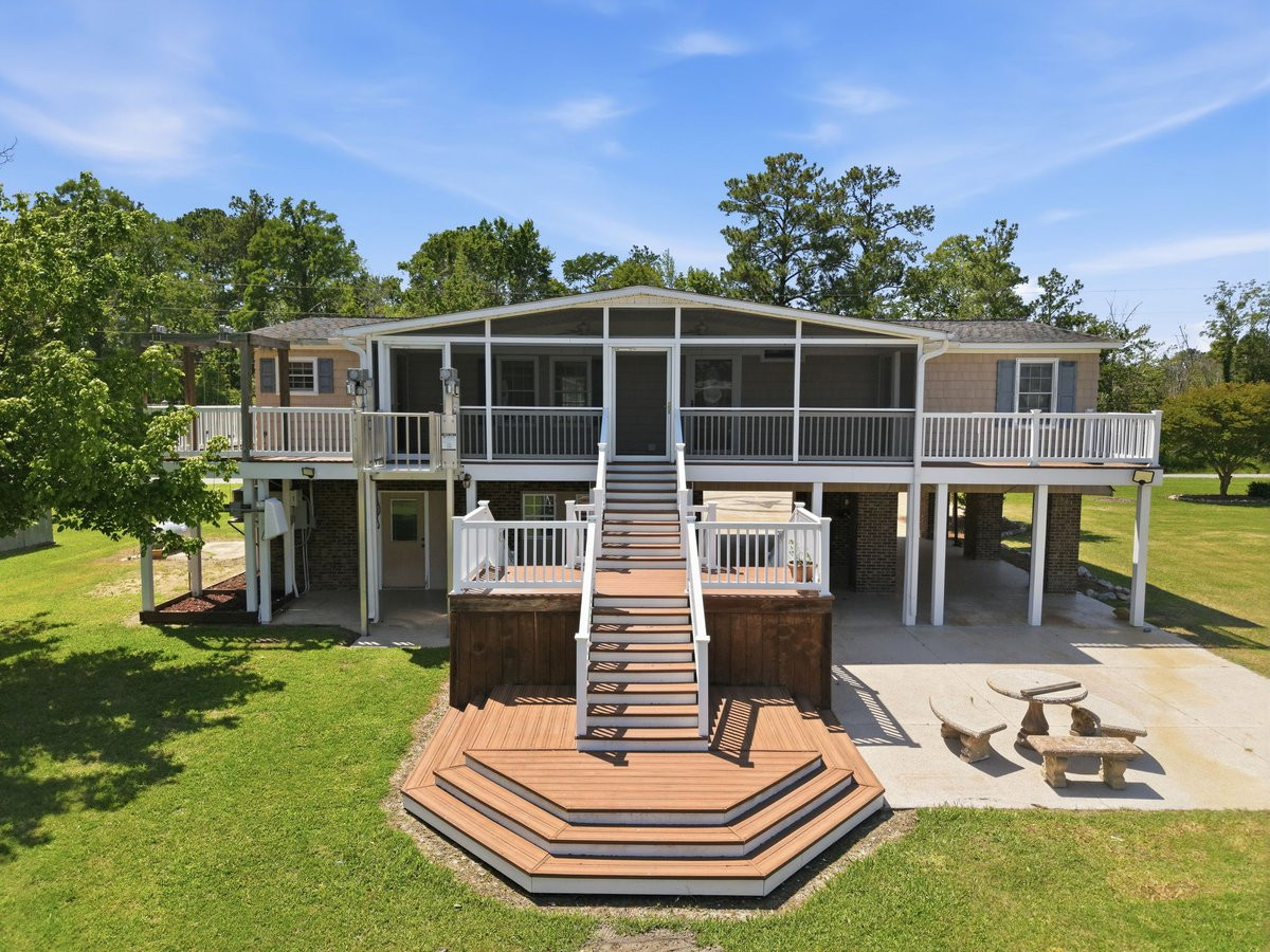 2831 Whichards Beach Road Property Photo 1