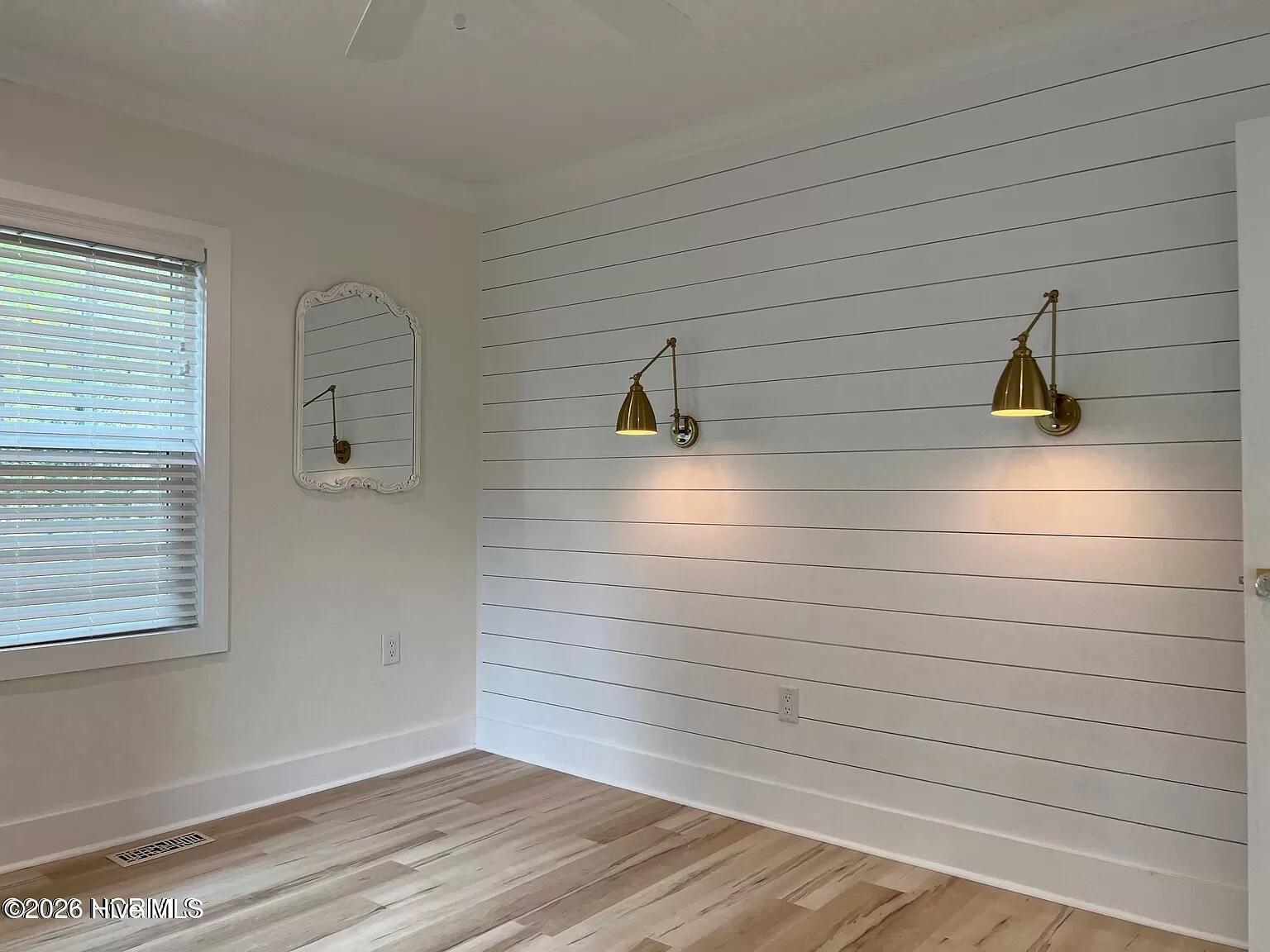 890 N Ashe Street Property Photo 6