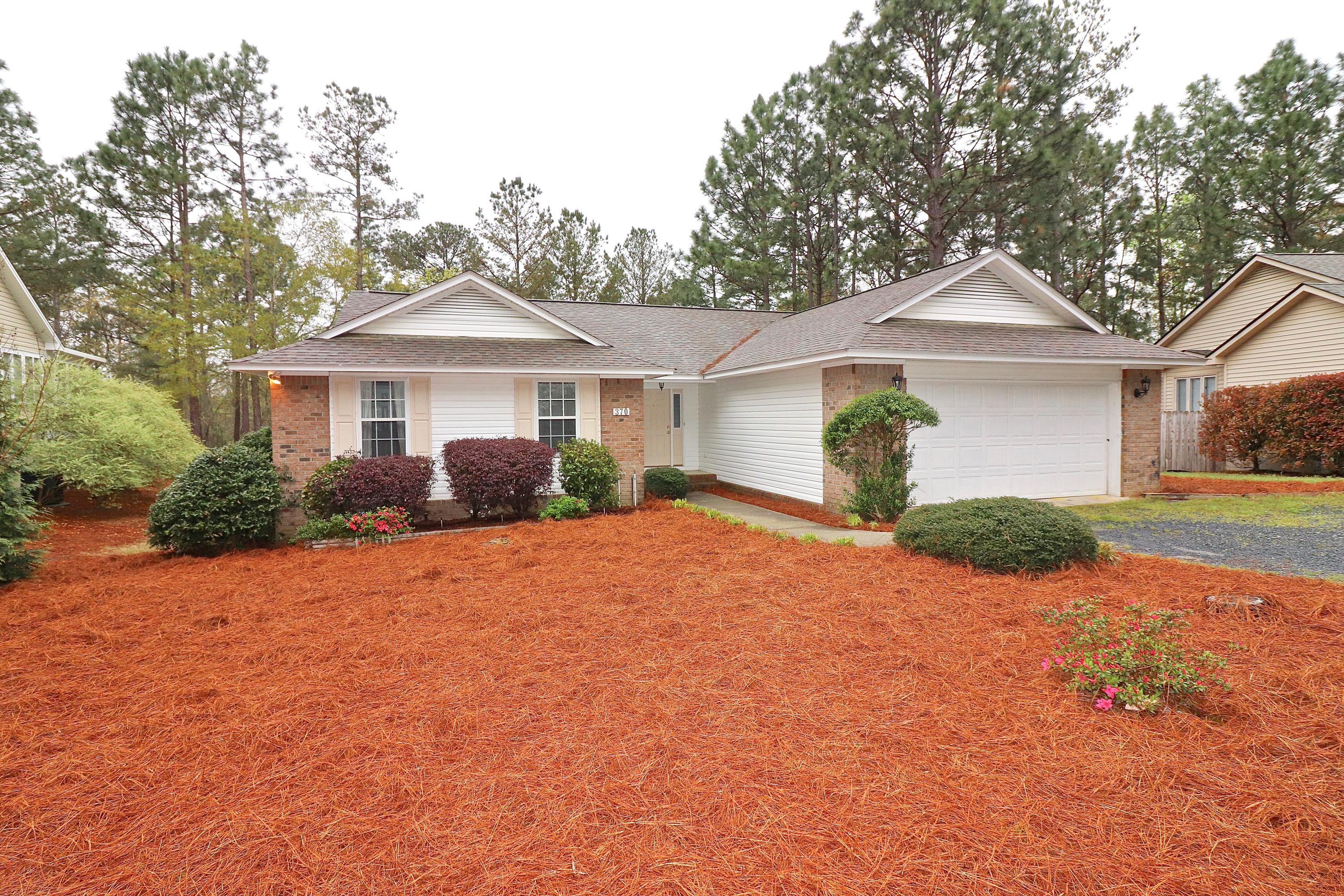 370 Sandhills Circle Property Photo 1