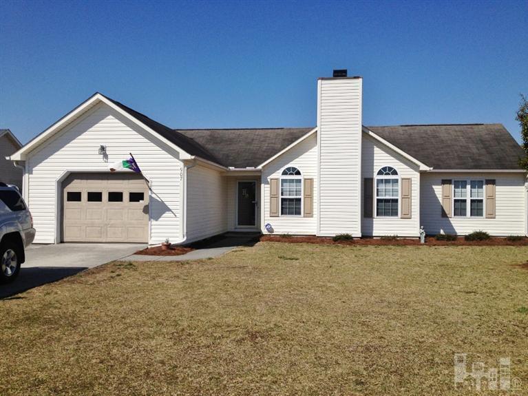 907 Clydesdale Court Property Photo 1