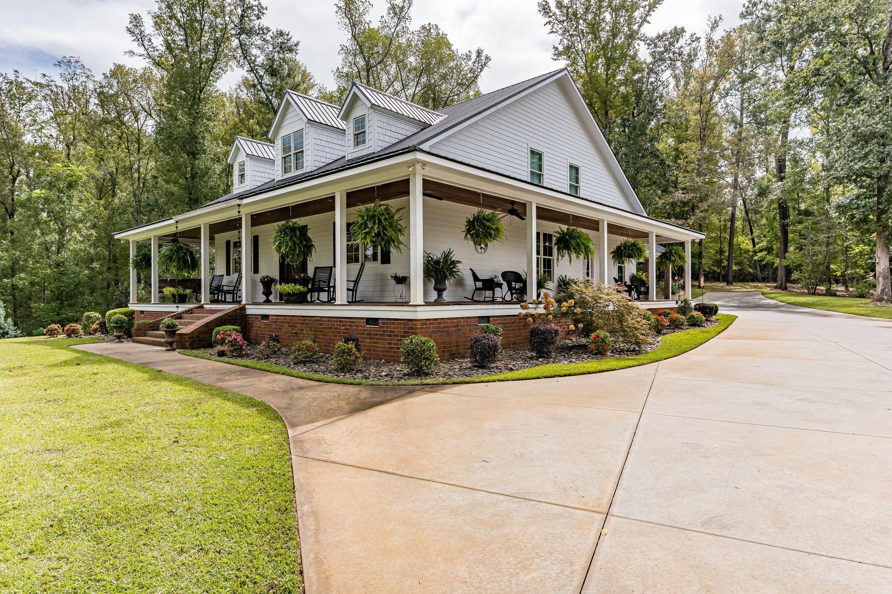 3275 Hadden Pond Road Property Photo 3