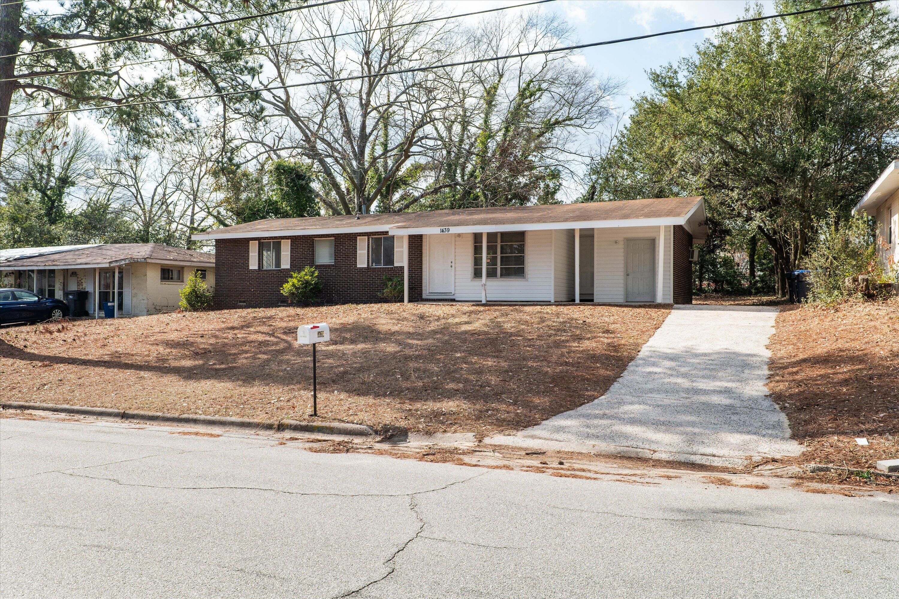 1439 Ridgewood Drive Property Photo 1