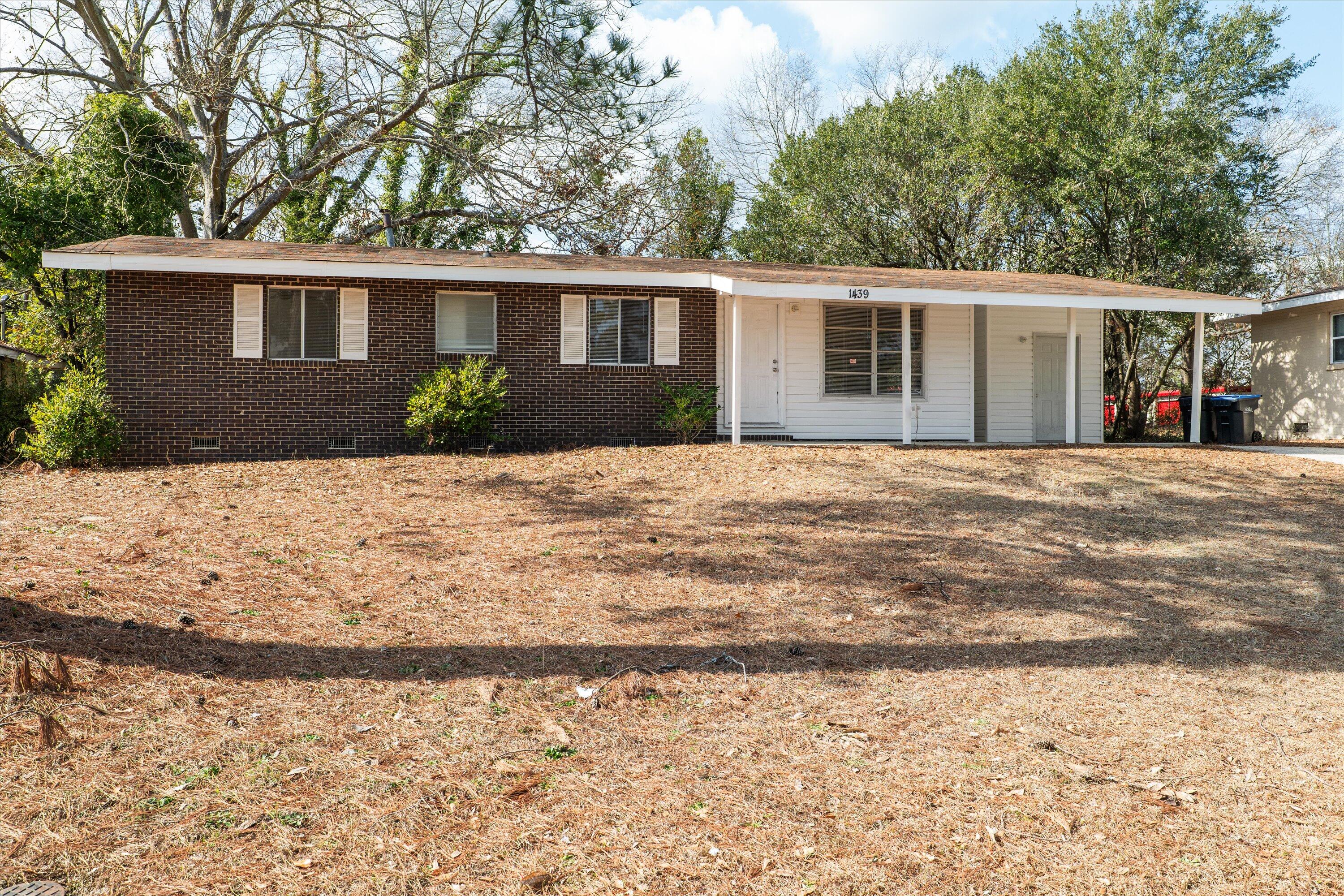 1439 Ridgewood Drive Property Photo 2