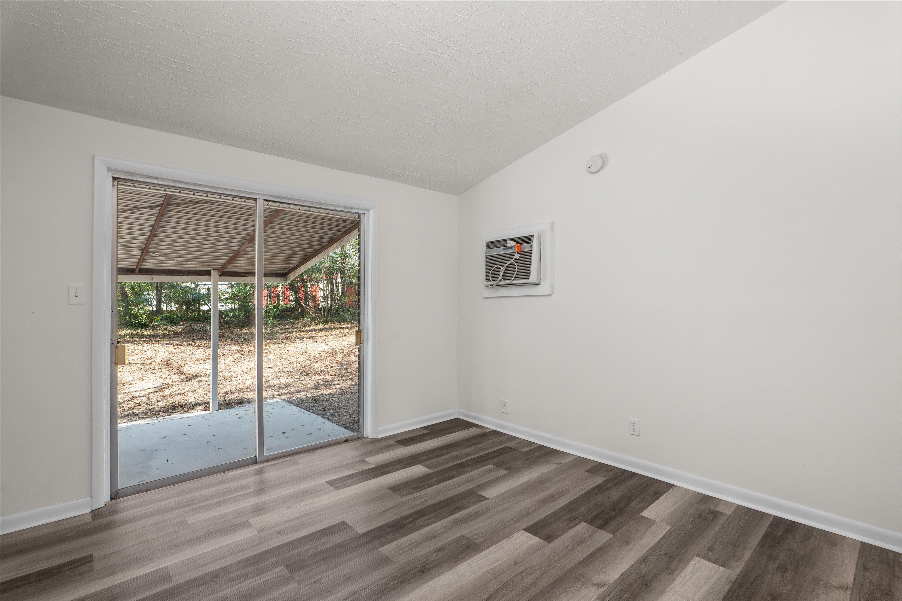 1439 Ridgewood Drive Property Photo 10