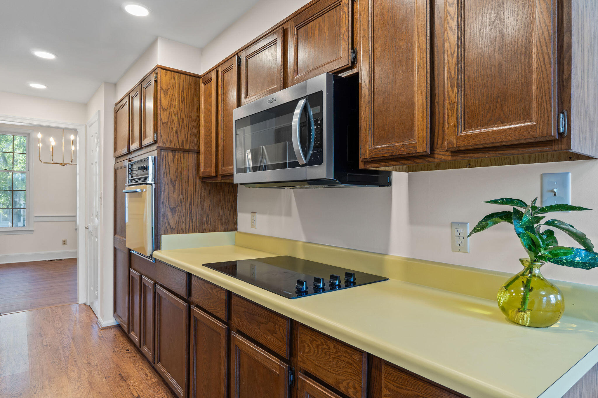 385 Folkstone Circle Property Photo 12