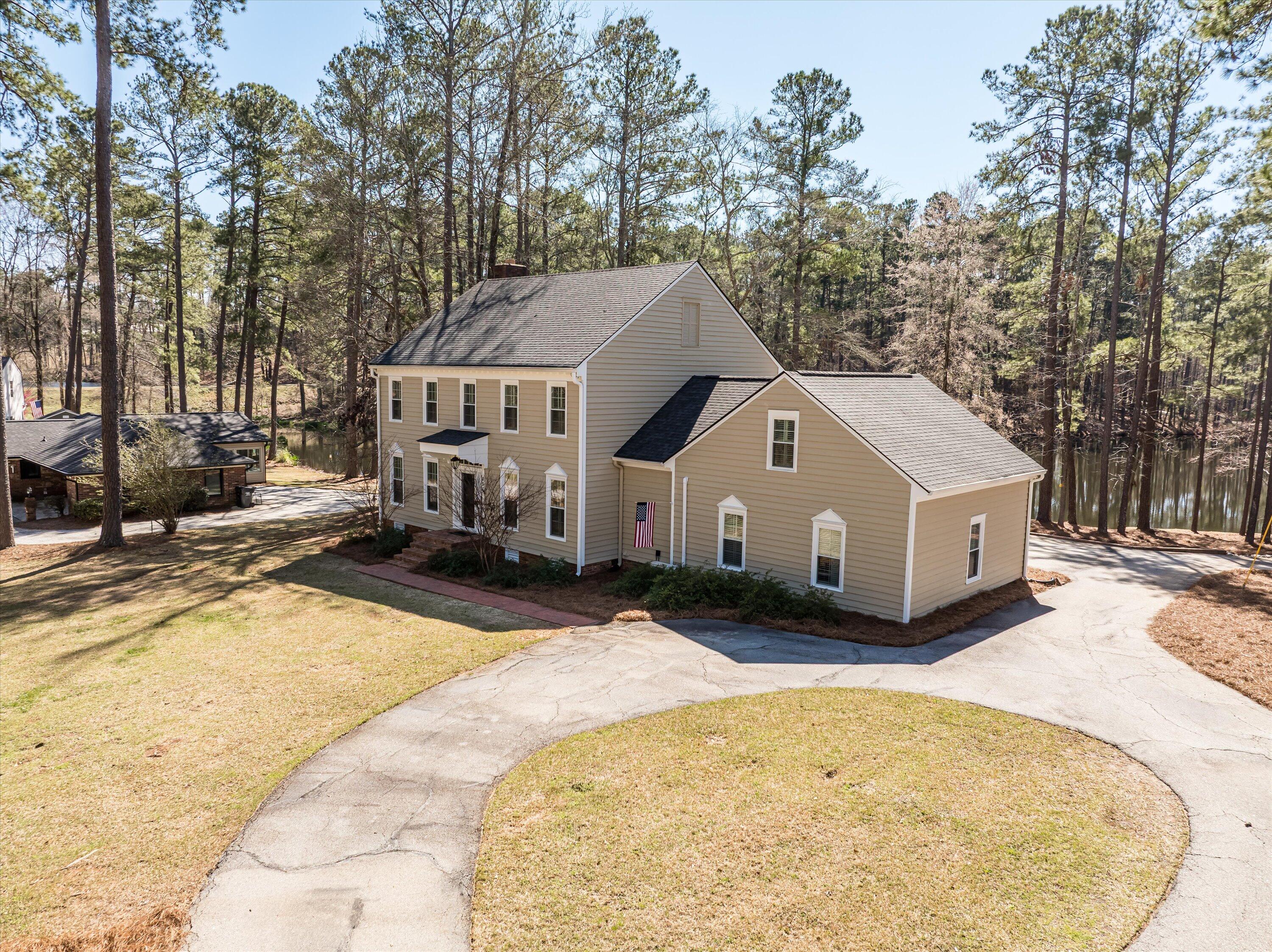 856 Point Comfort Road Property Photo 4