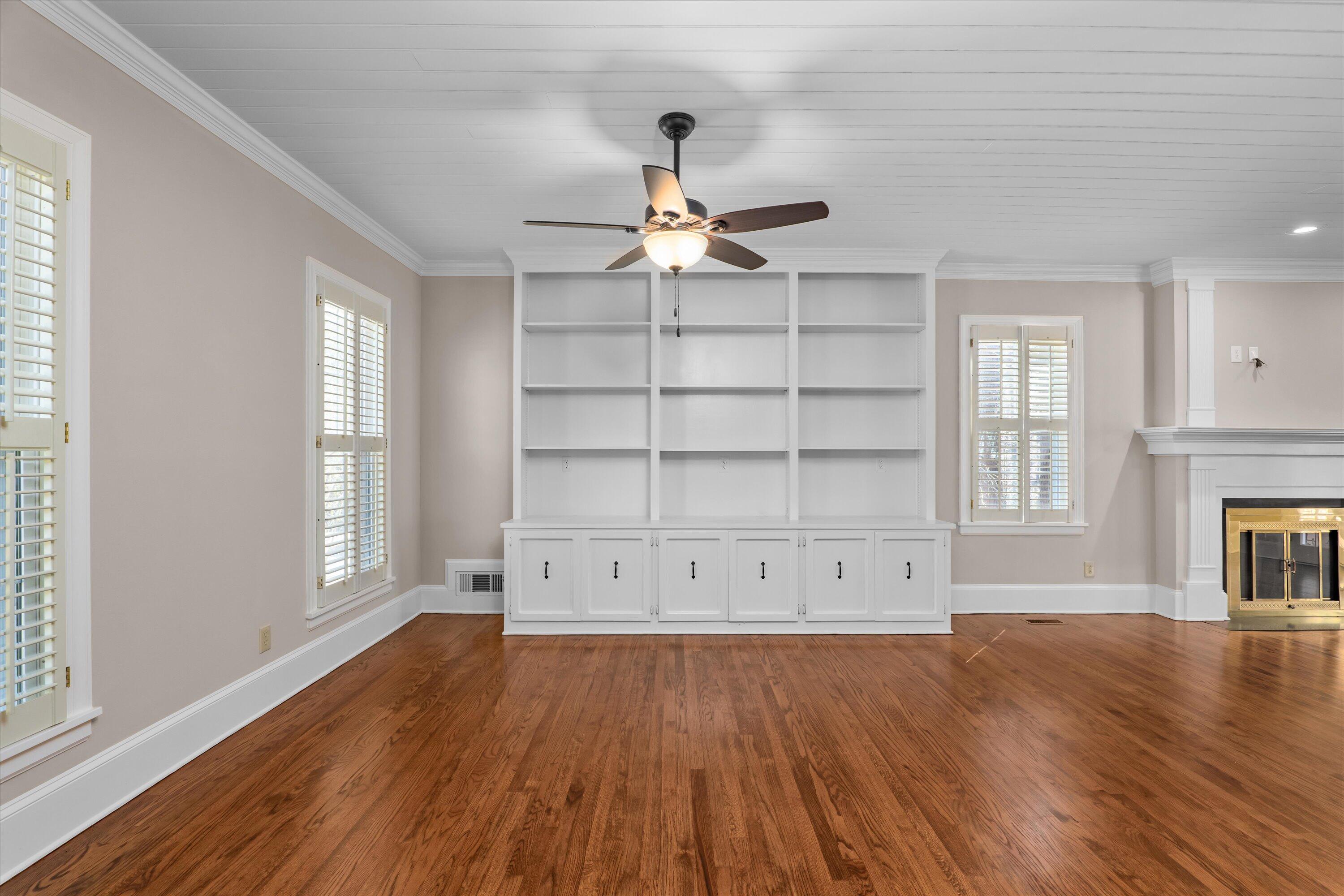 856 Point Comfort Road Property Photo 7