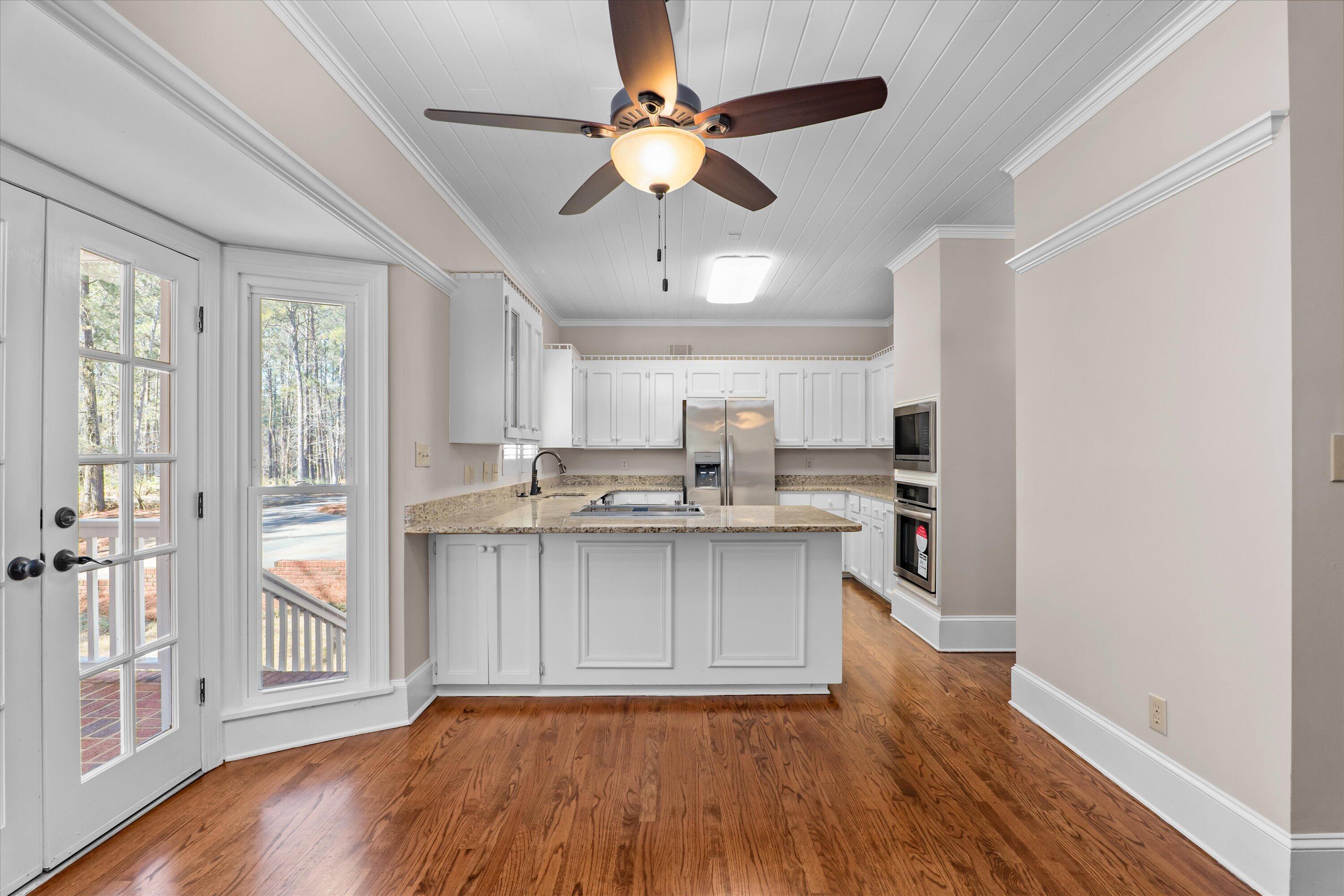 856 Point Comfort Road Property Photo 12