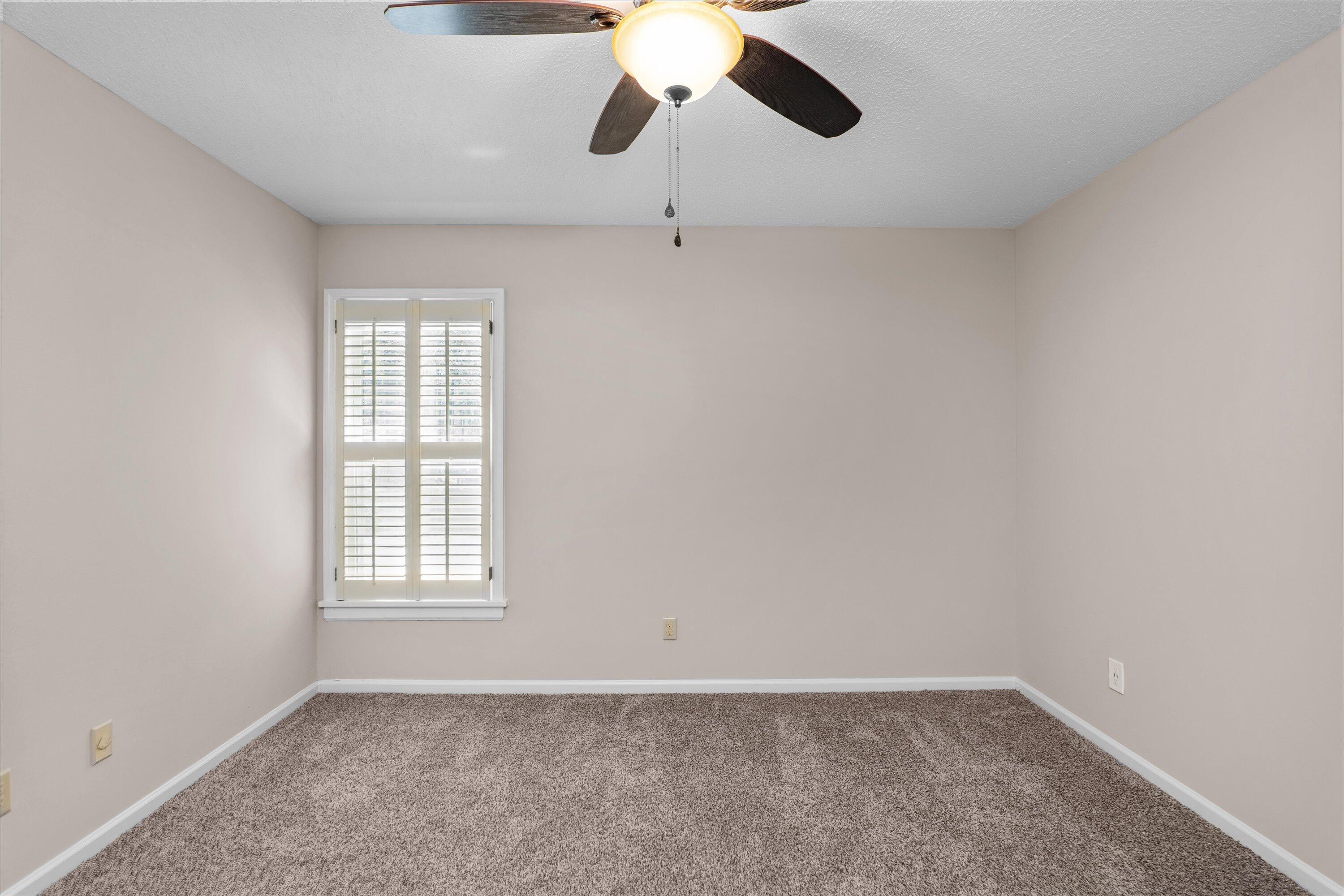 856 Point Comfort Road Property Photo 31