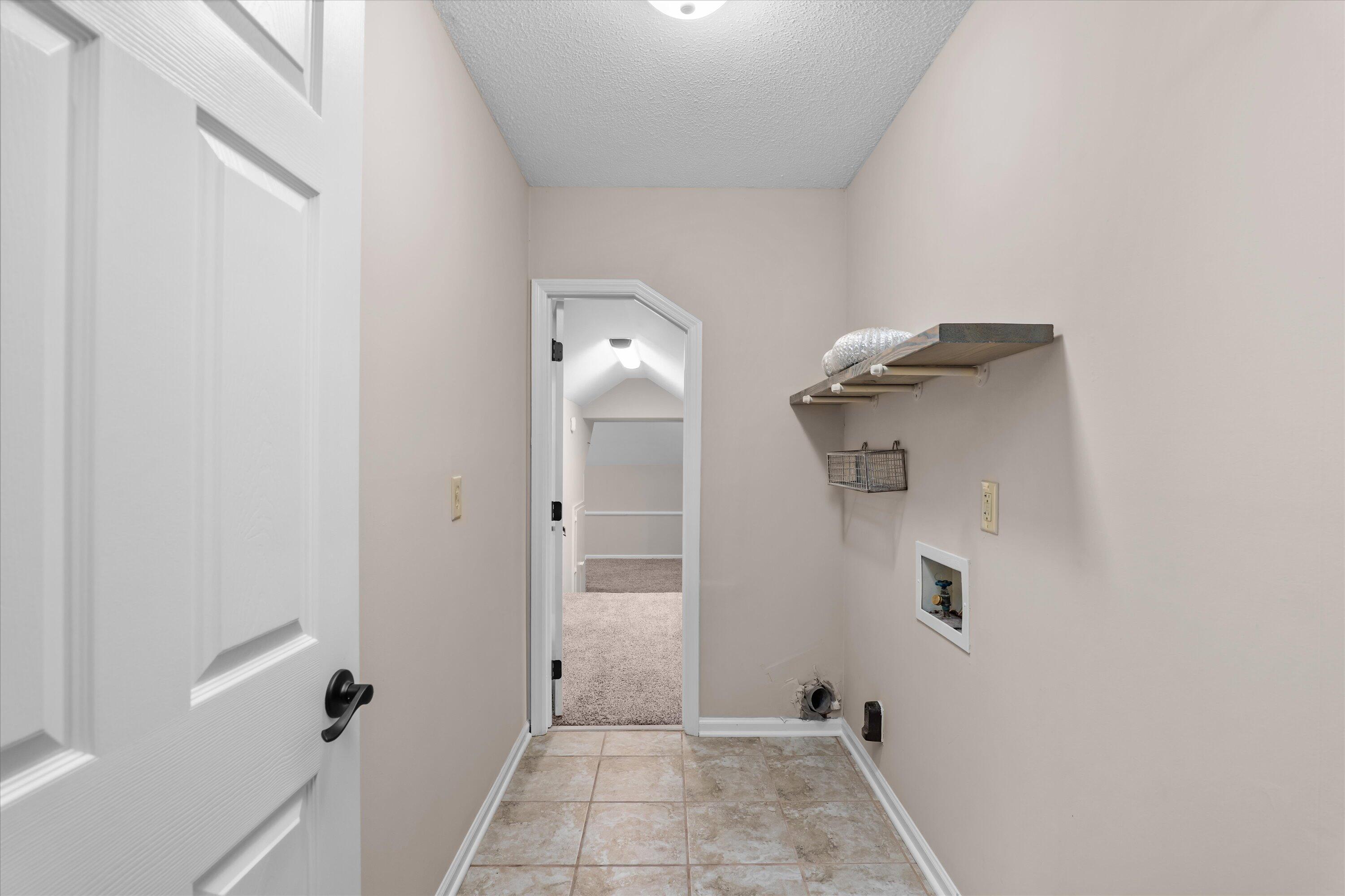 856 Point Comfort Road Property Photo 35