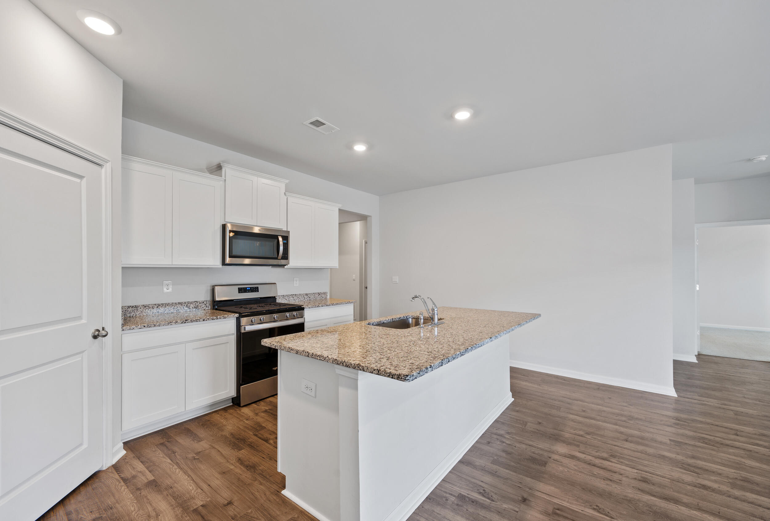 554 Lytham Drive Property Photo 16