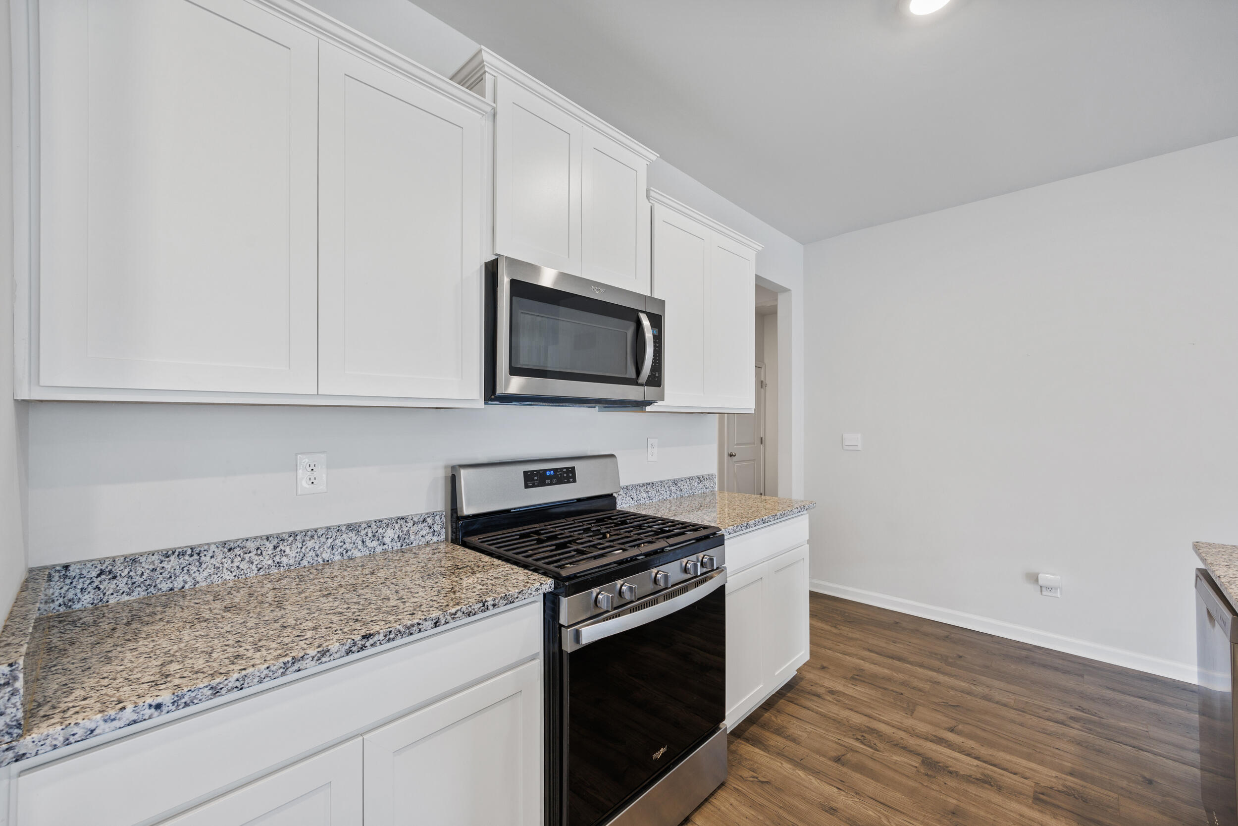 554 Lytham Drive Property Photo 17