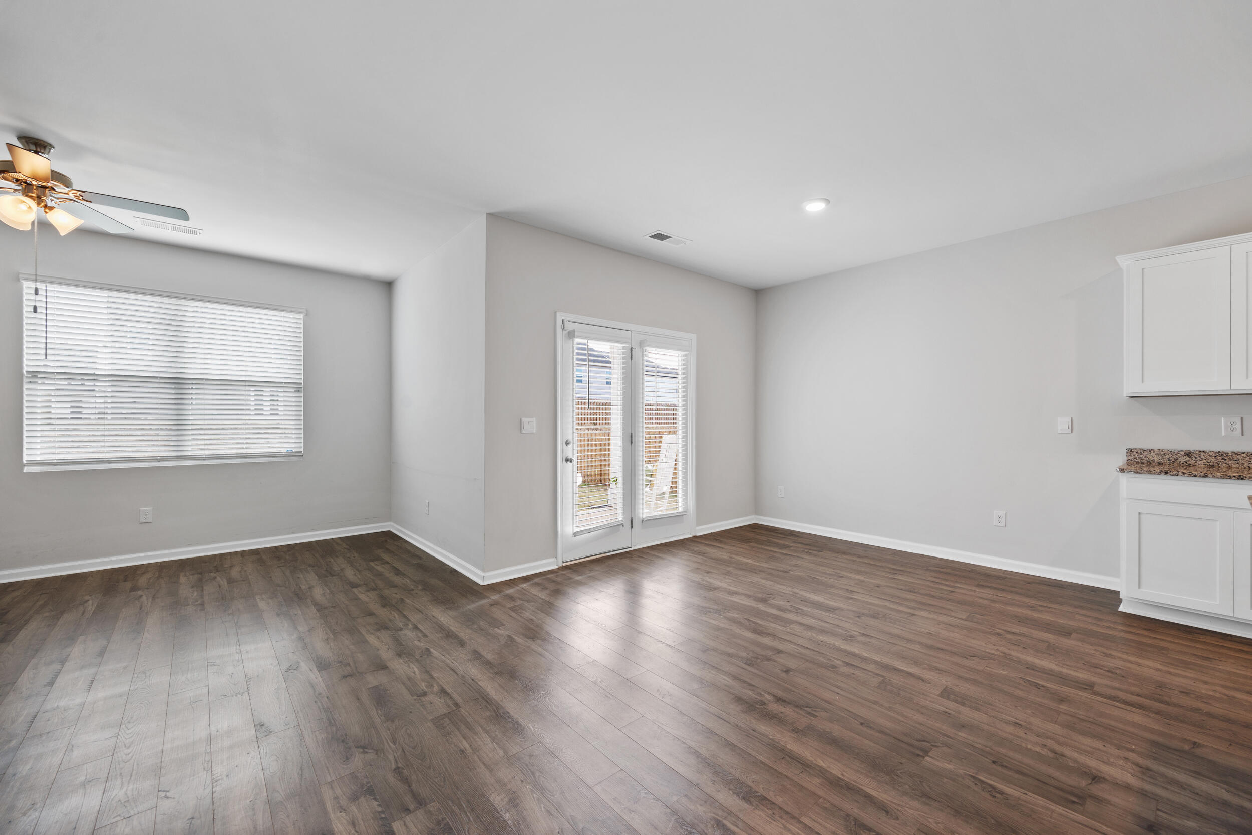 554 Lytham Drive Property Photo 20