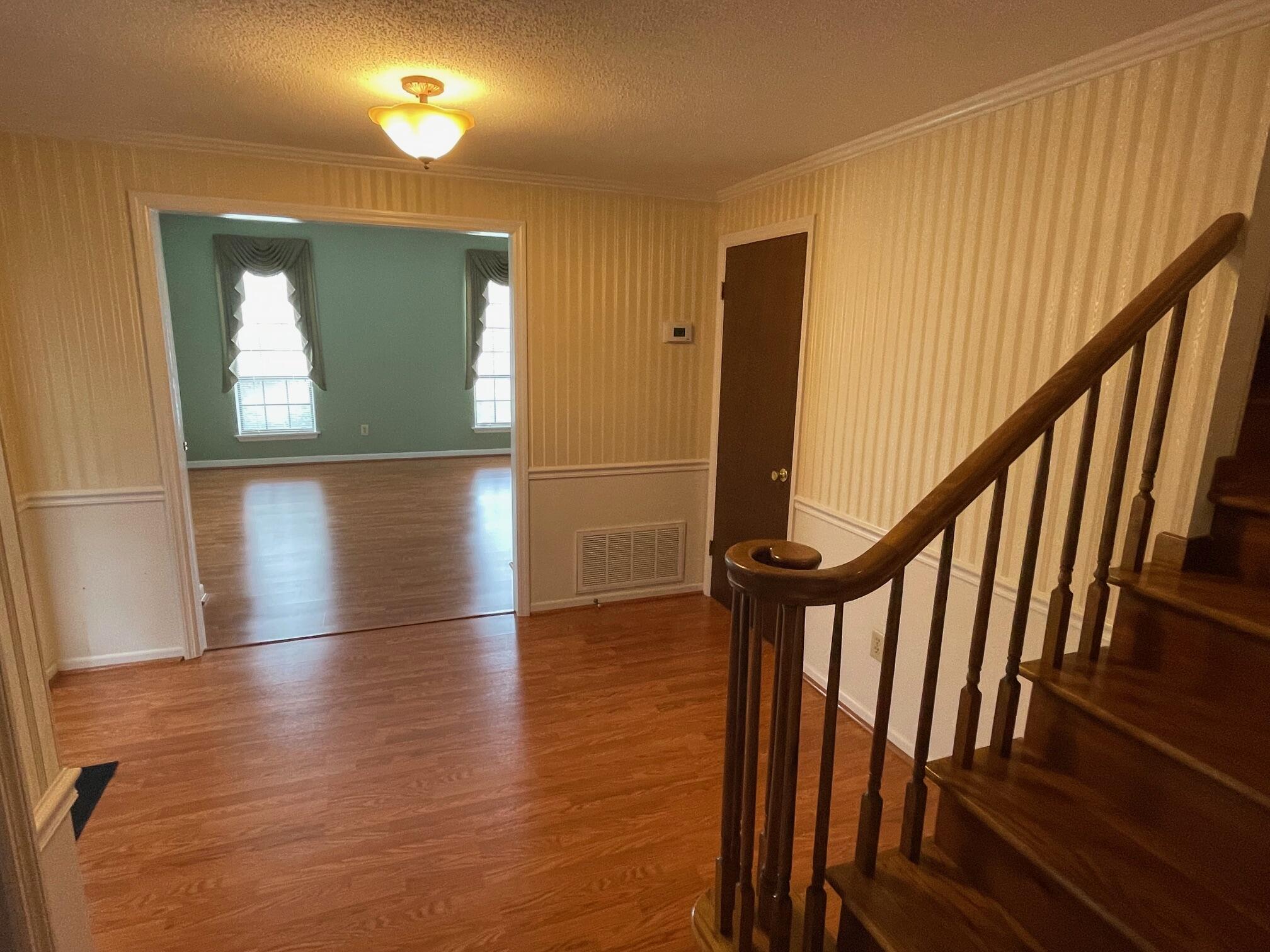 2944 Foxhall Circle Property Photo 3