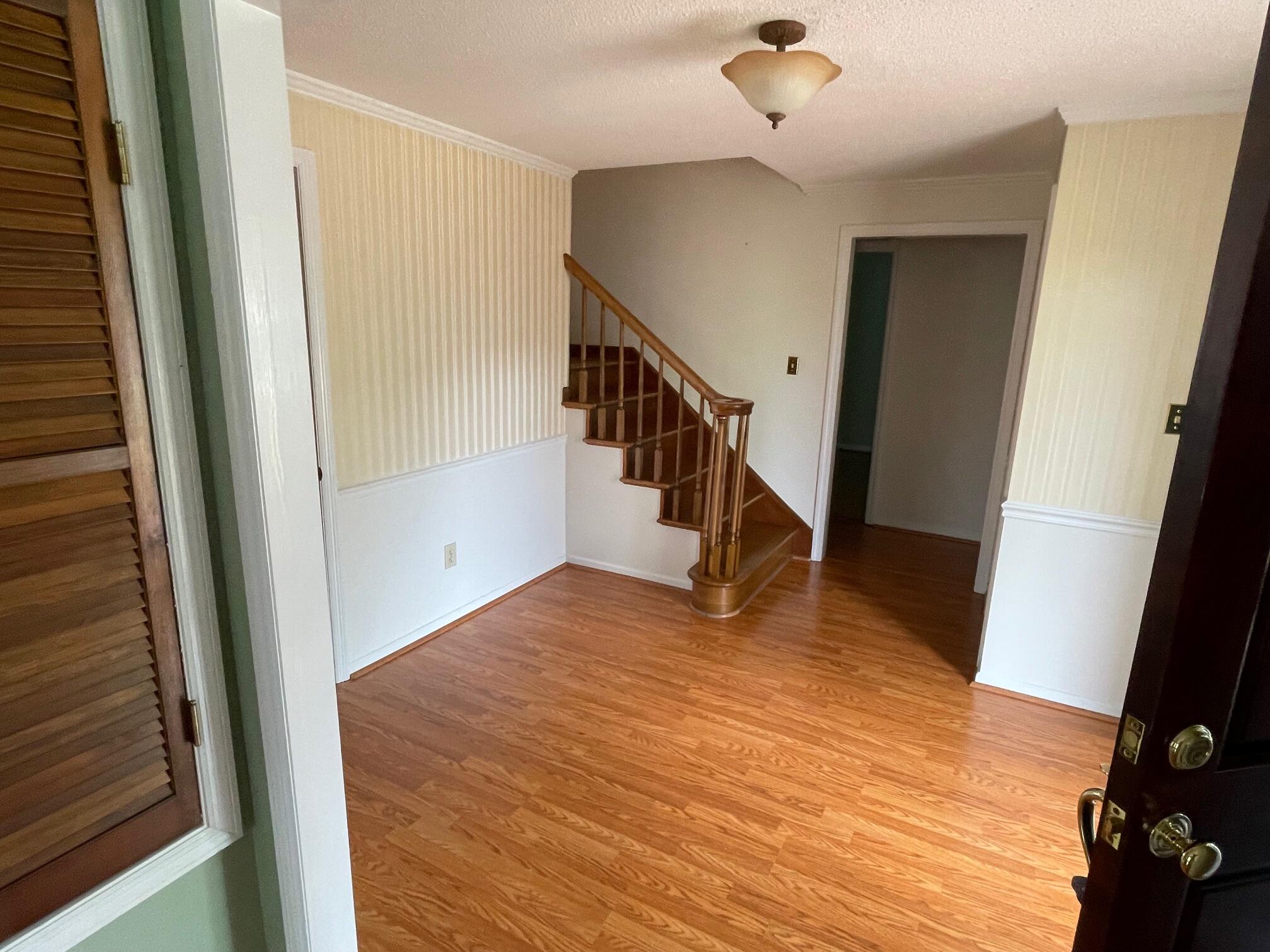 2944 Foxhall Circle Property Photo 4