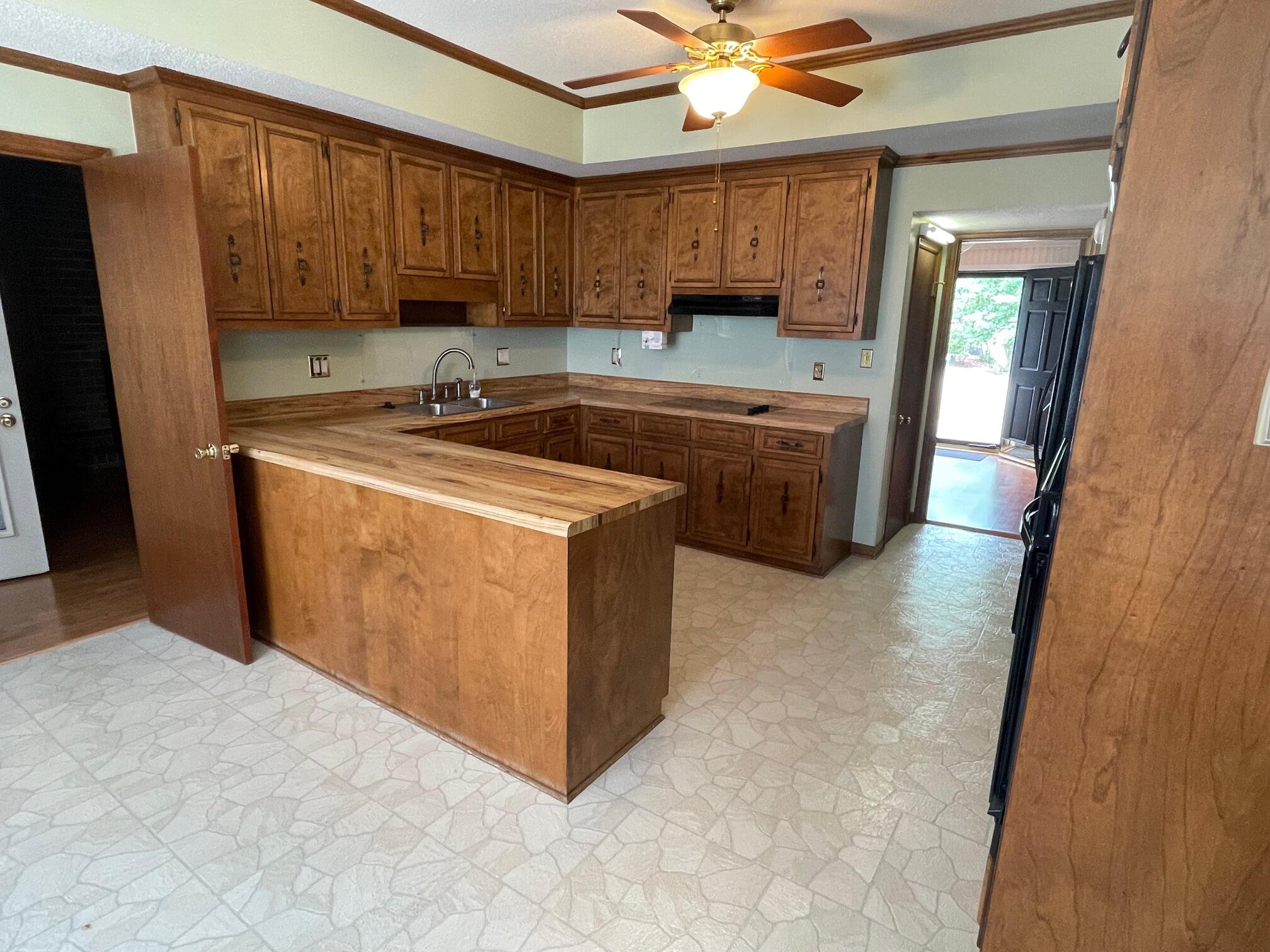 2944 Foxhall Circle Property Photo 9