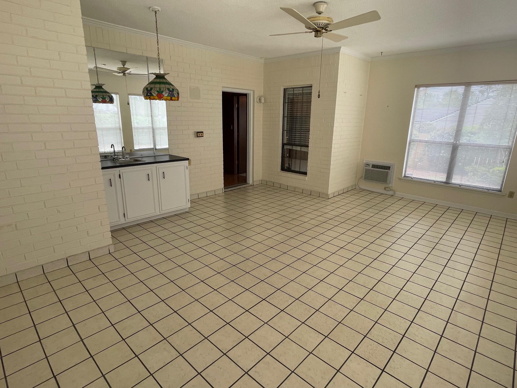 2944 Foxhall Circle Property Photo 13