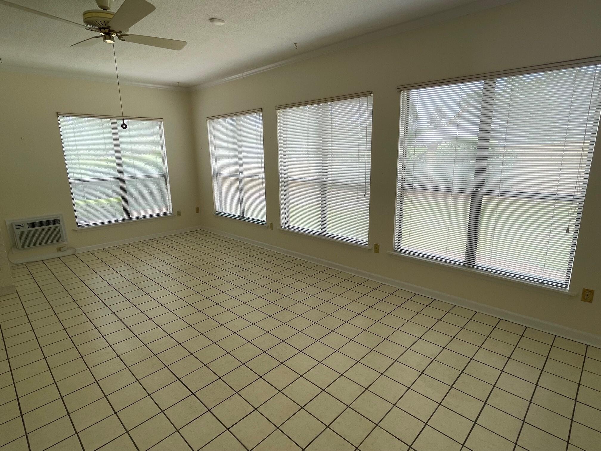 2944 Foxhall Circle Property Photo 14