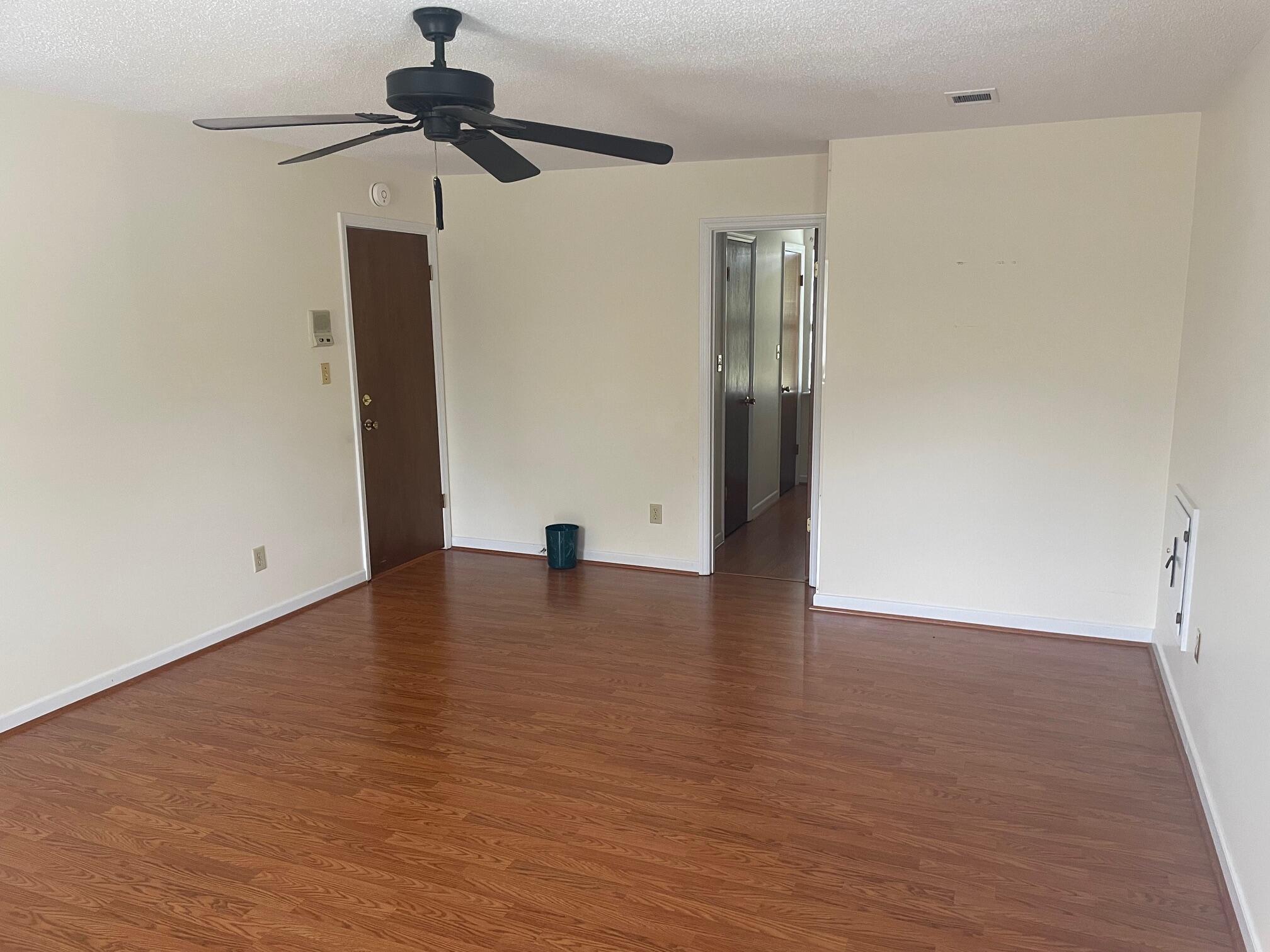 2944 Foxhall Circle Property Photo 15