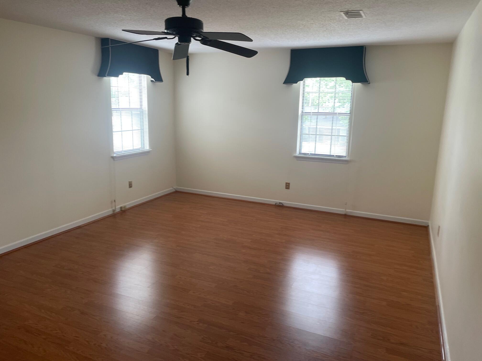 2944 Foxhall Circle Property Photo 16