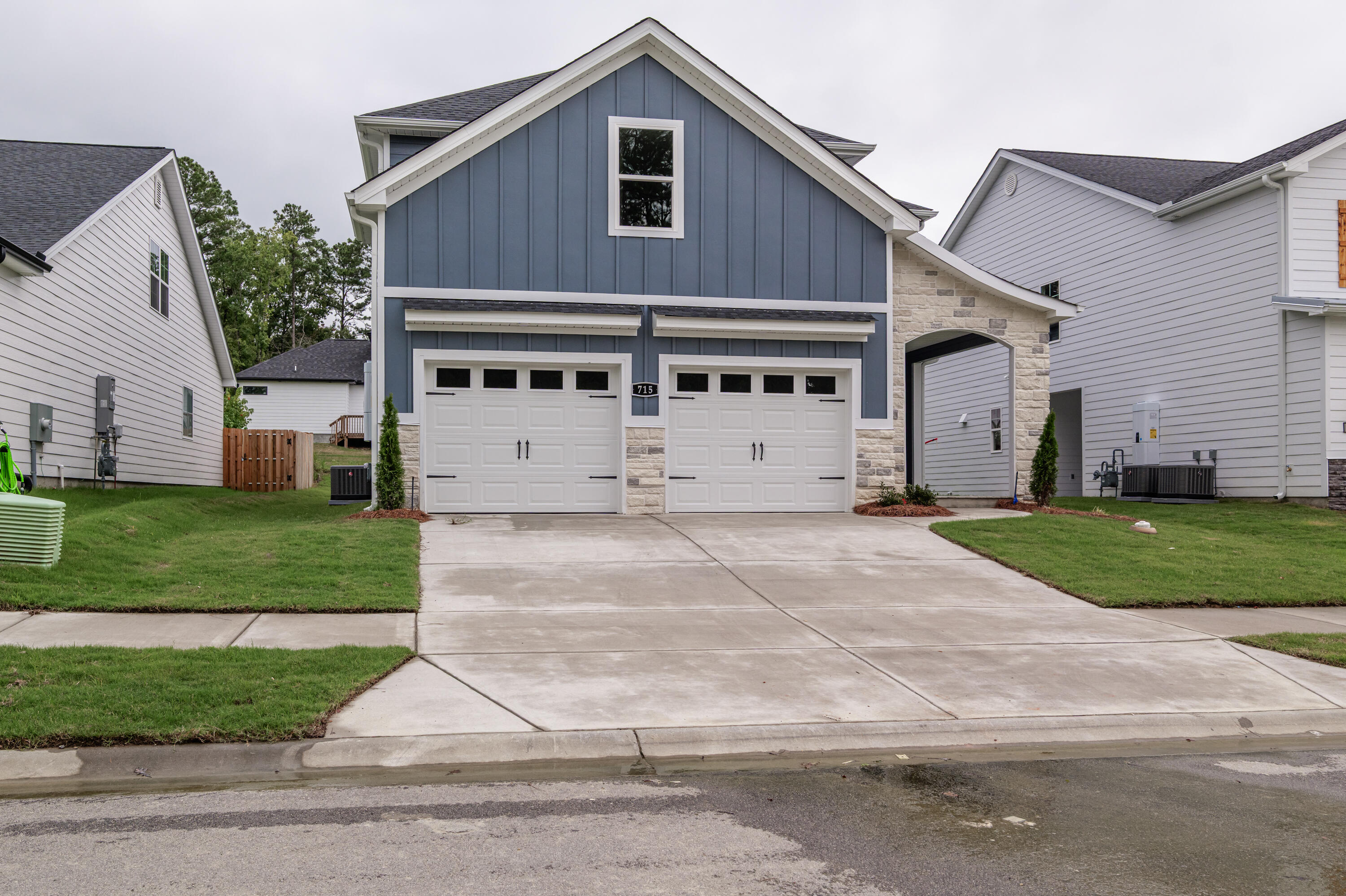 715 Ronaldsay Road Property Photo 5