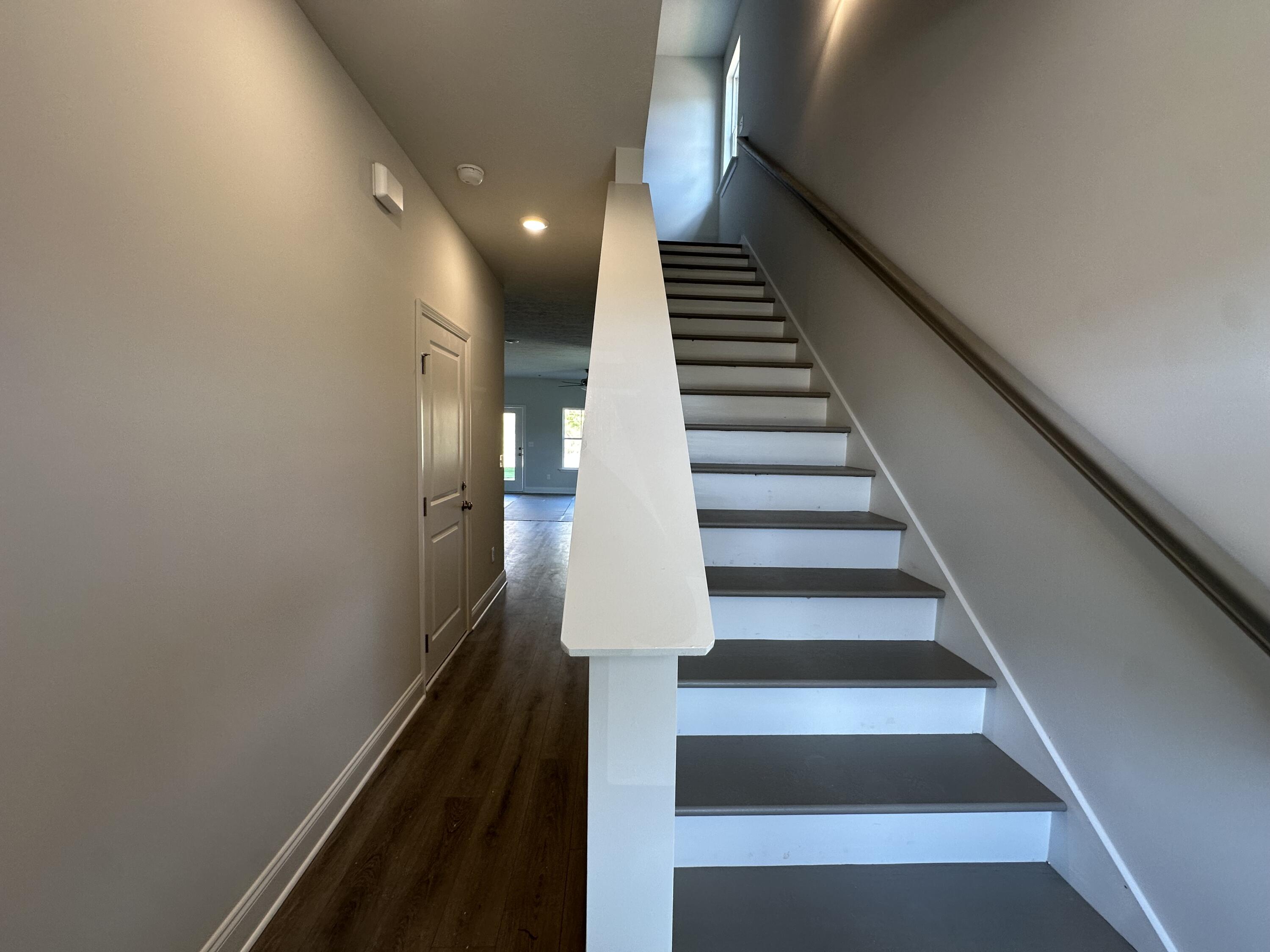 649 Hampton Drive 5d Property Photo 2