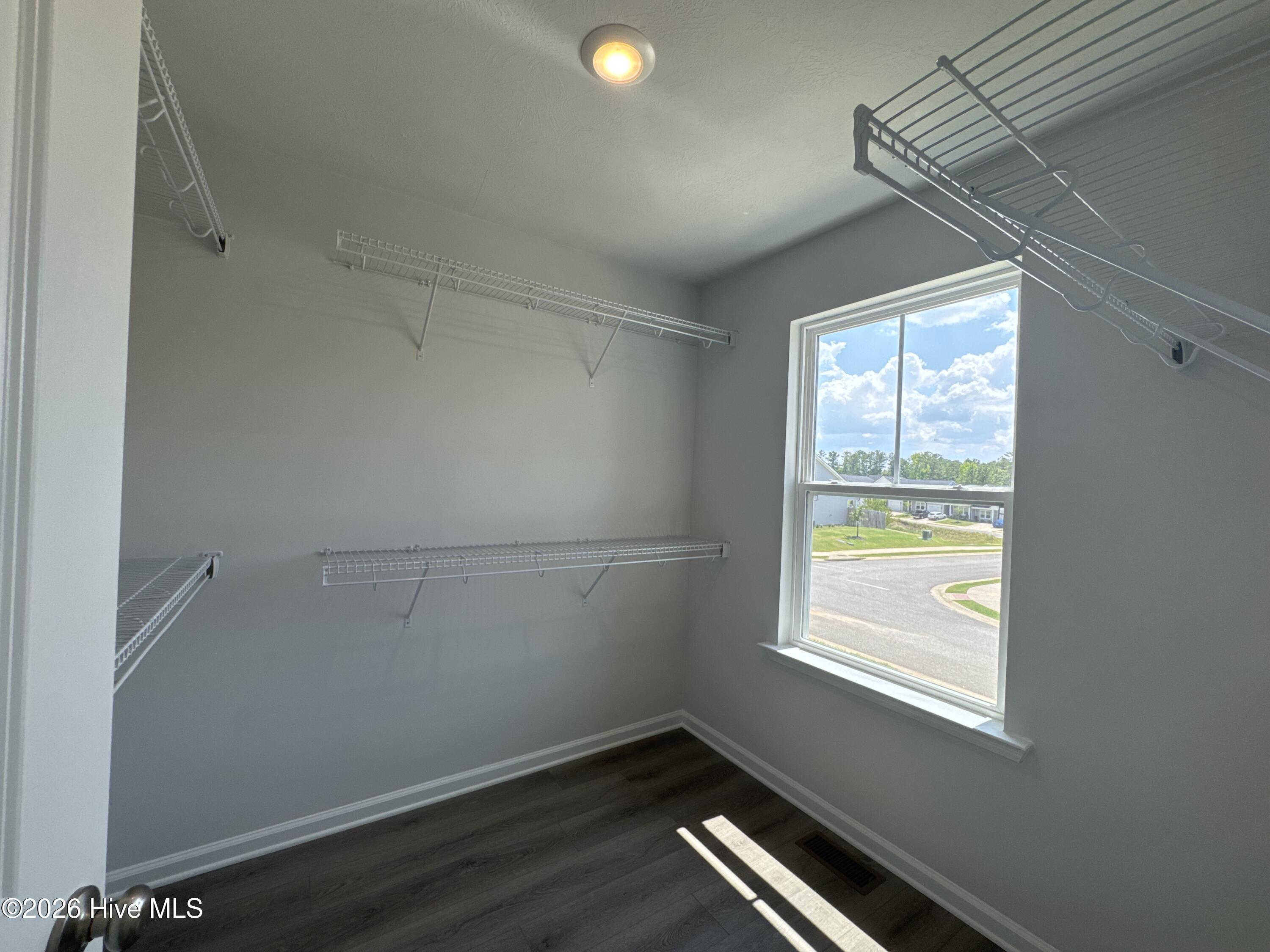 649 Hampton Drive 5d Property Photo 9