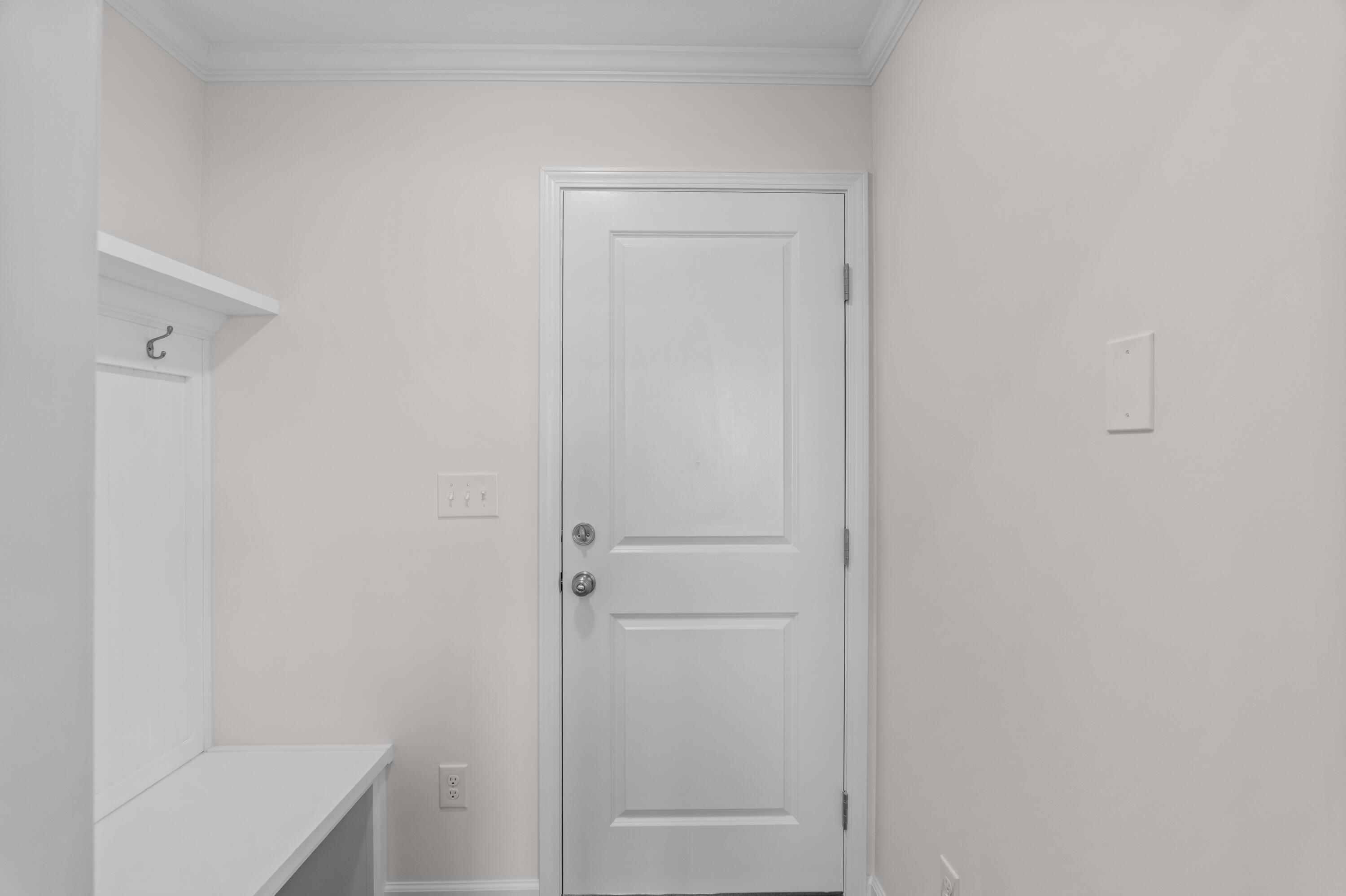 933 Holbrook Drive Property Photo 19