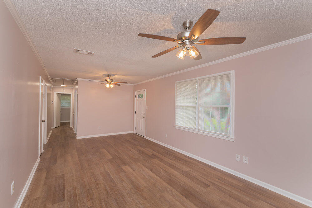 153 Campbell Circle Property Photo 8