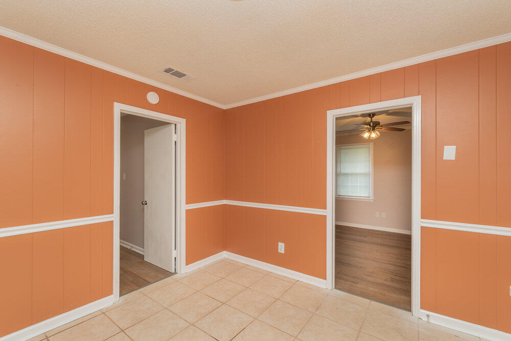 153 Campbell Circle Property Photo 11