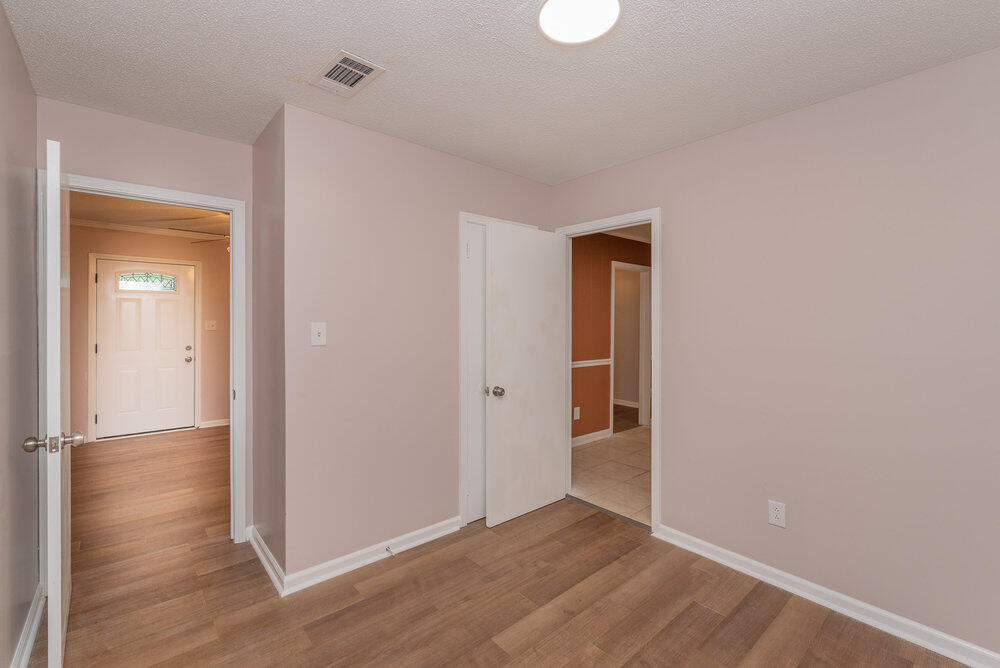 153 Campbell Circle Property Photo 13